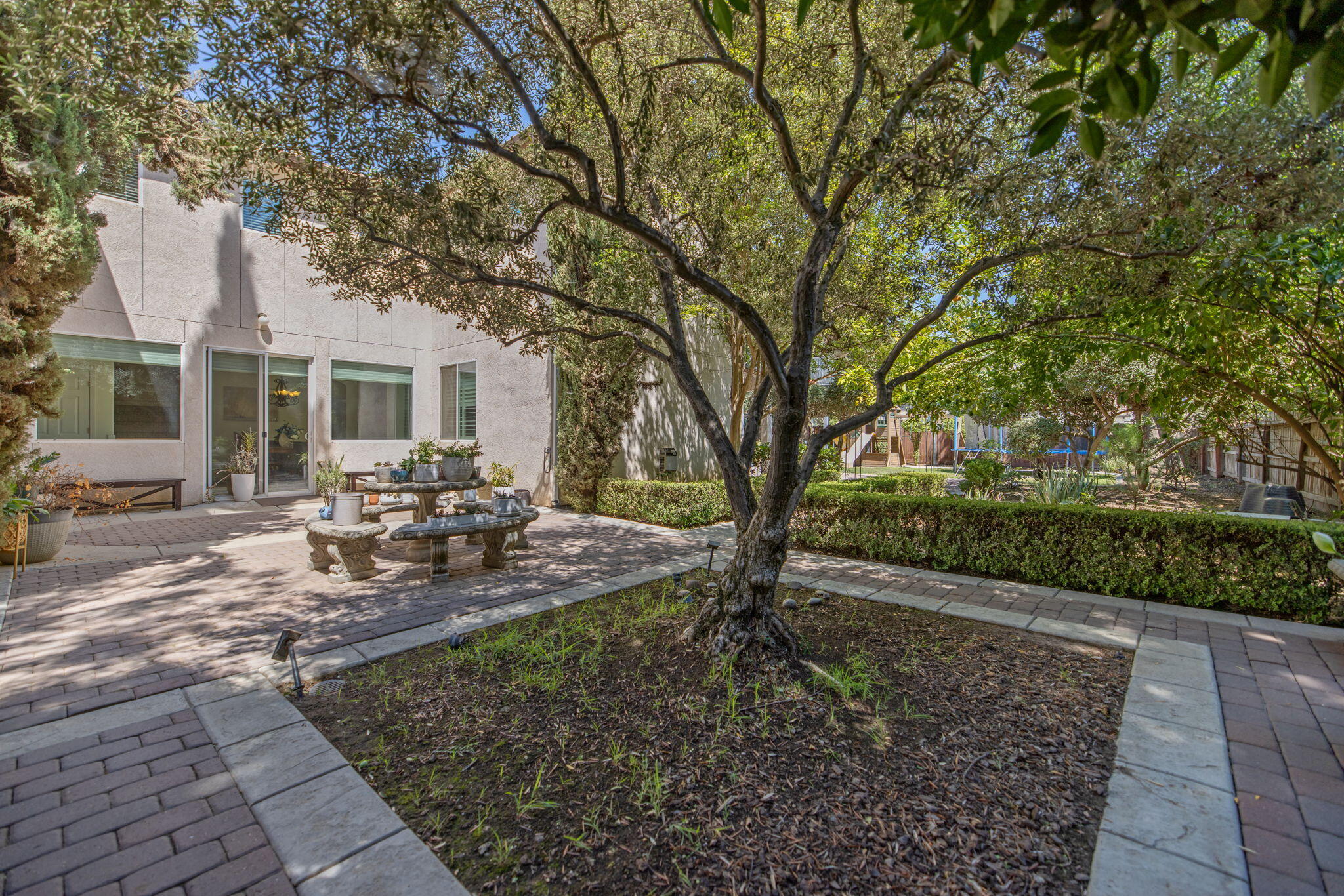 3834 N University St, Visalia, CA 93291