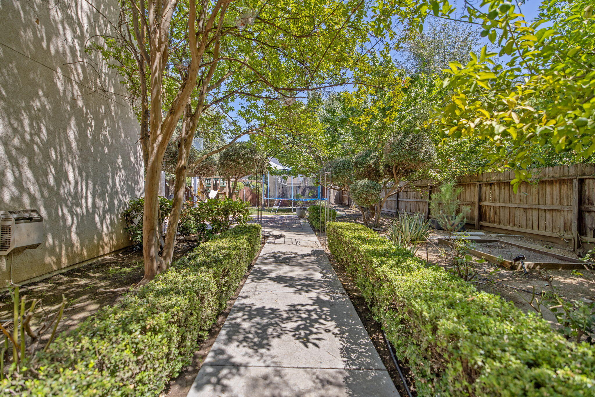 3834 N University St, Visalia, CA 93291
