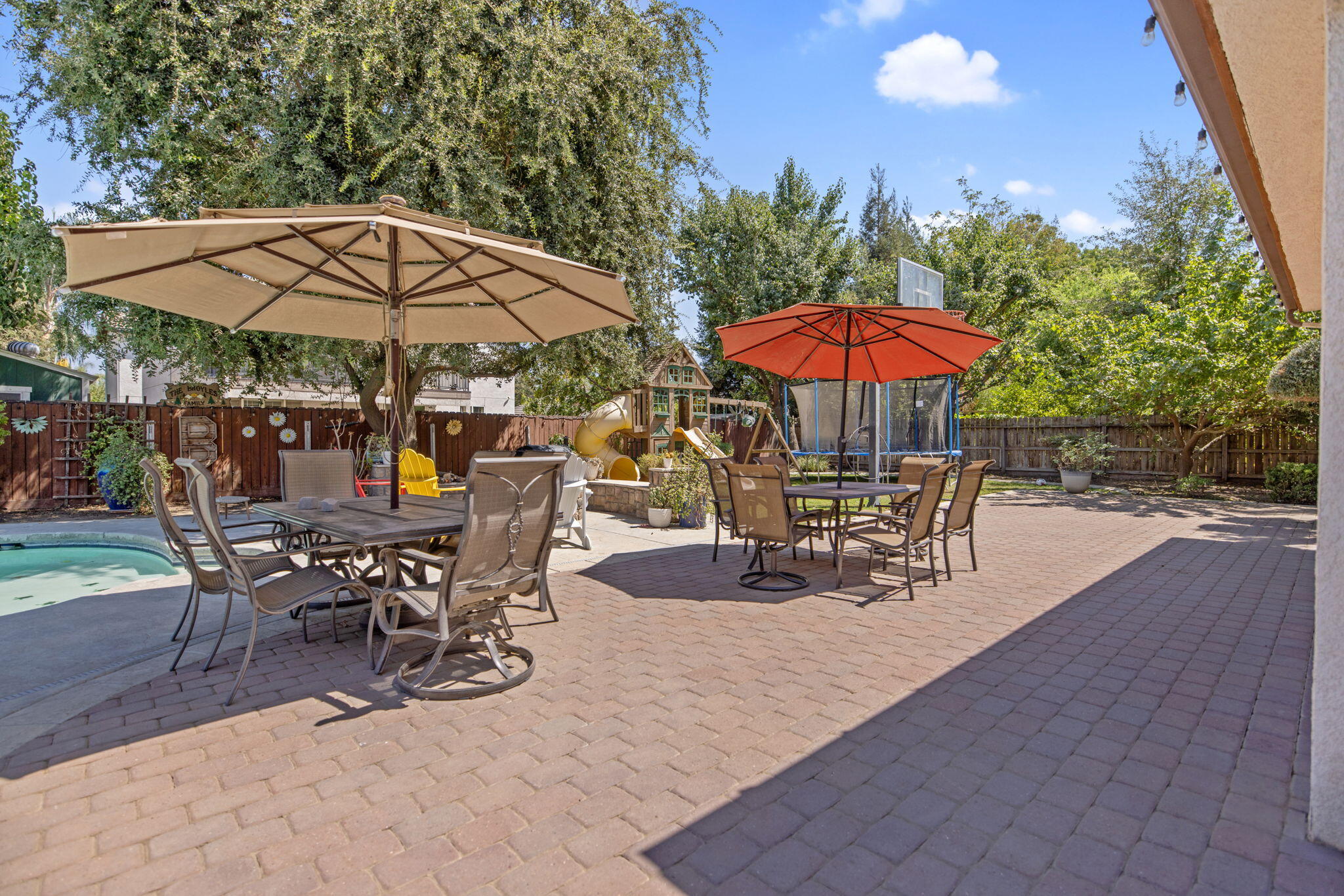 3834 N University St, Visalia, CA 93291