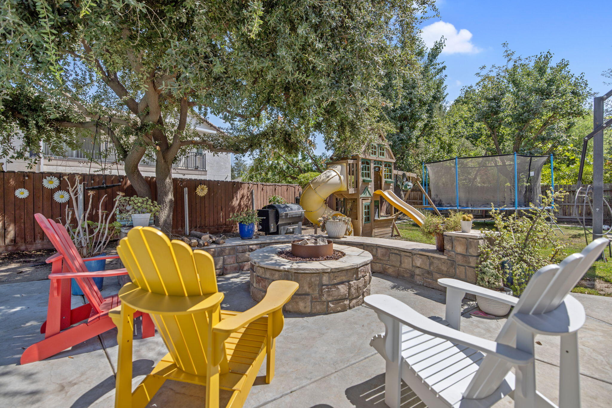 3834 N University St, Visalia, CA 93291