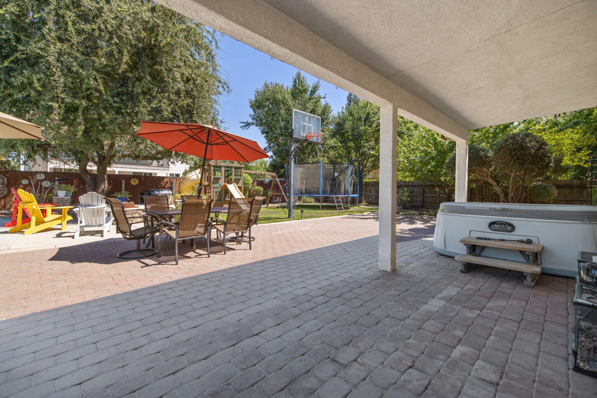3834 N University St, Visalia, CA 93291