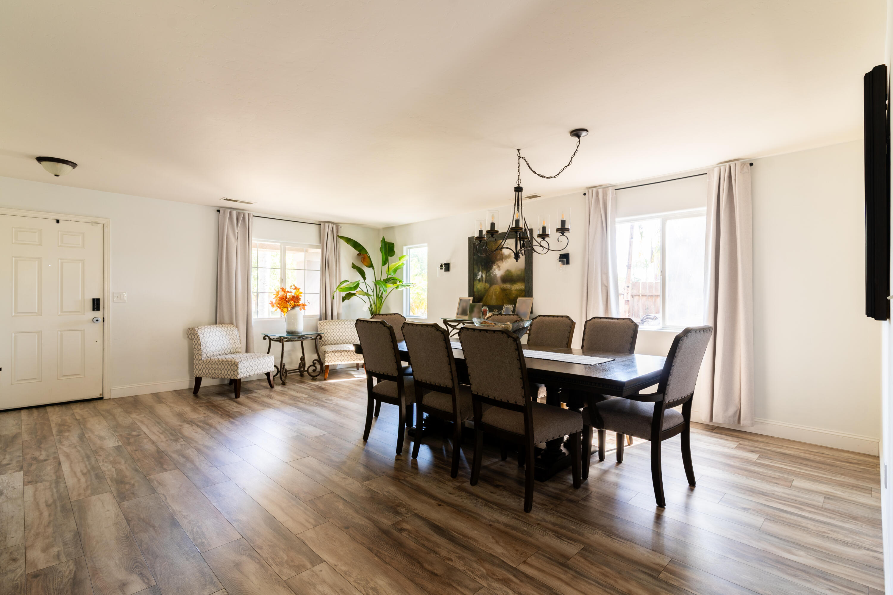 3331 Maple St, Visalia, CA 93292