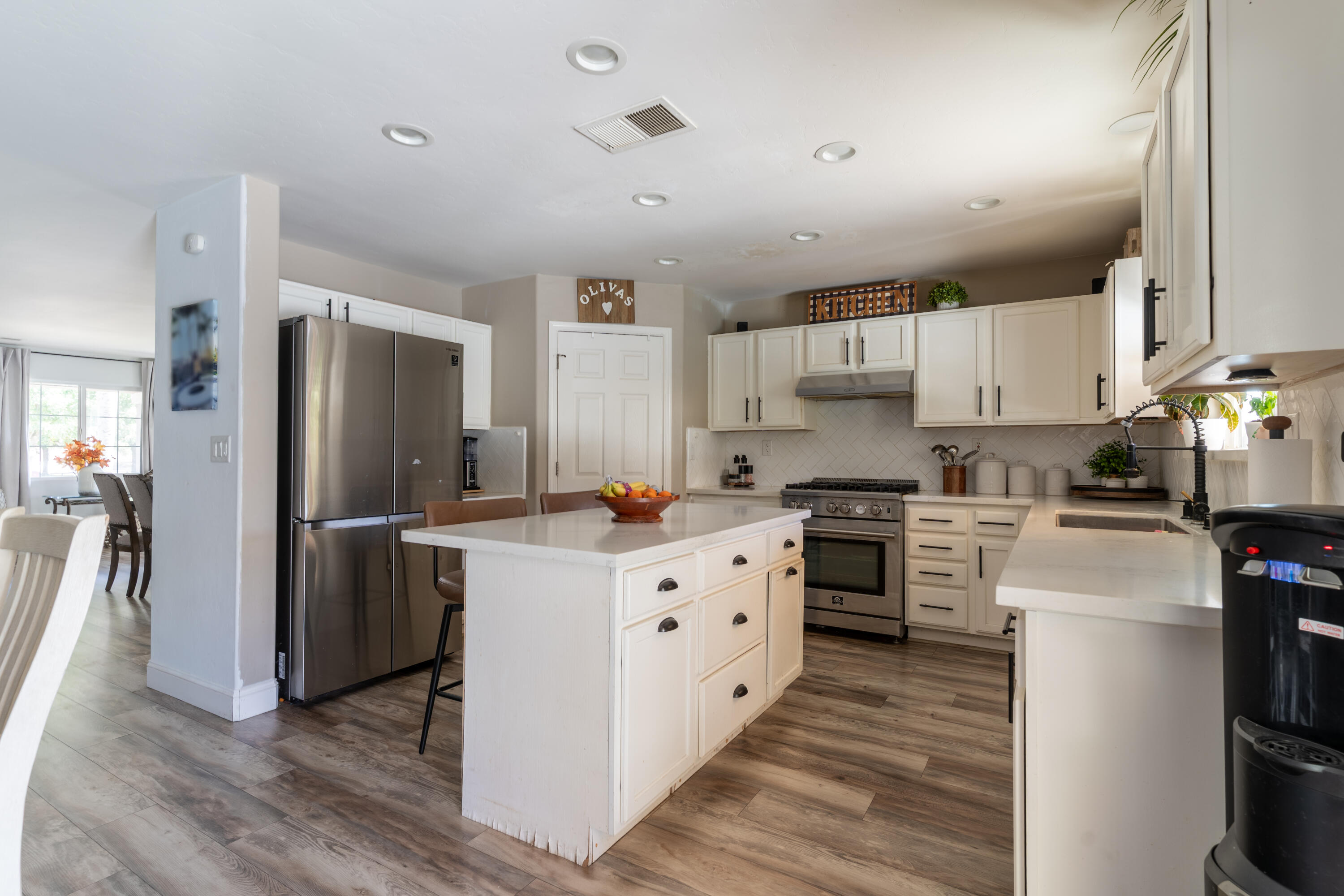 3331 Maple St, Visalia, CA 93292