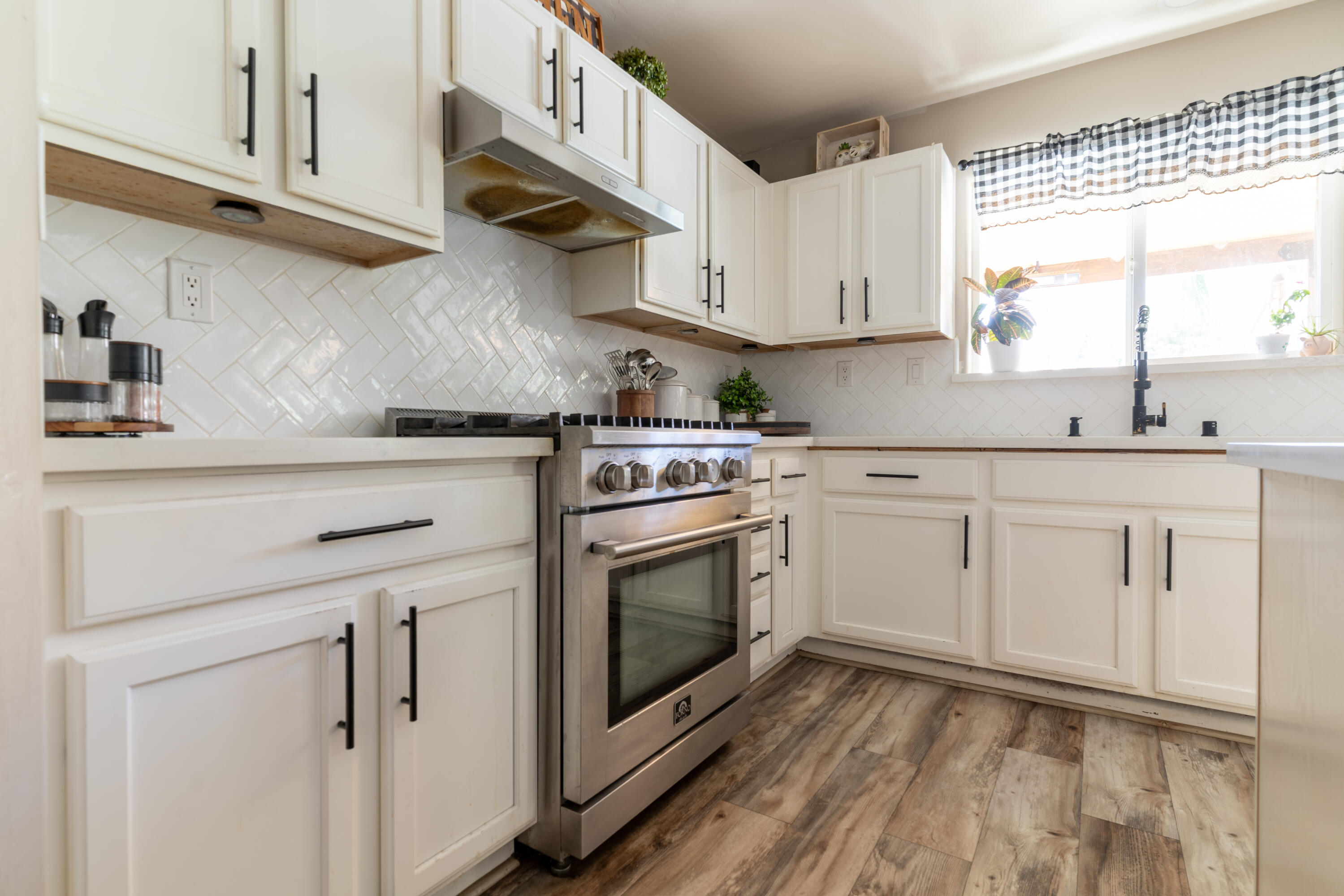 3331 Maple St, Visalia, CA 93292