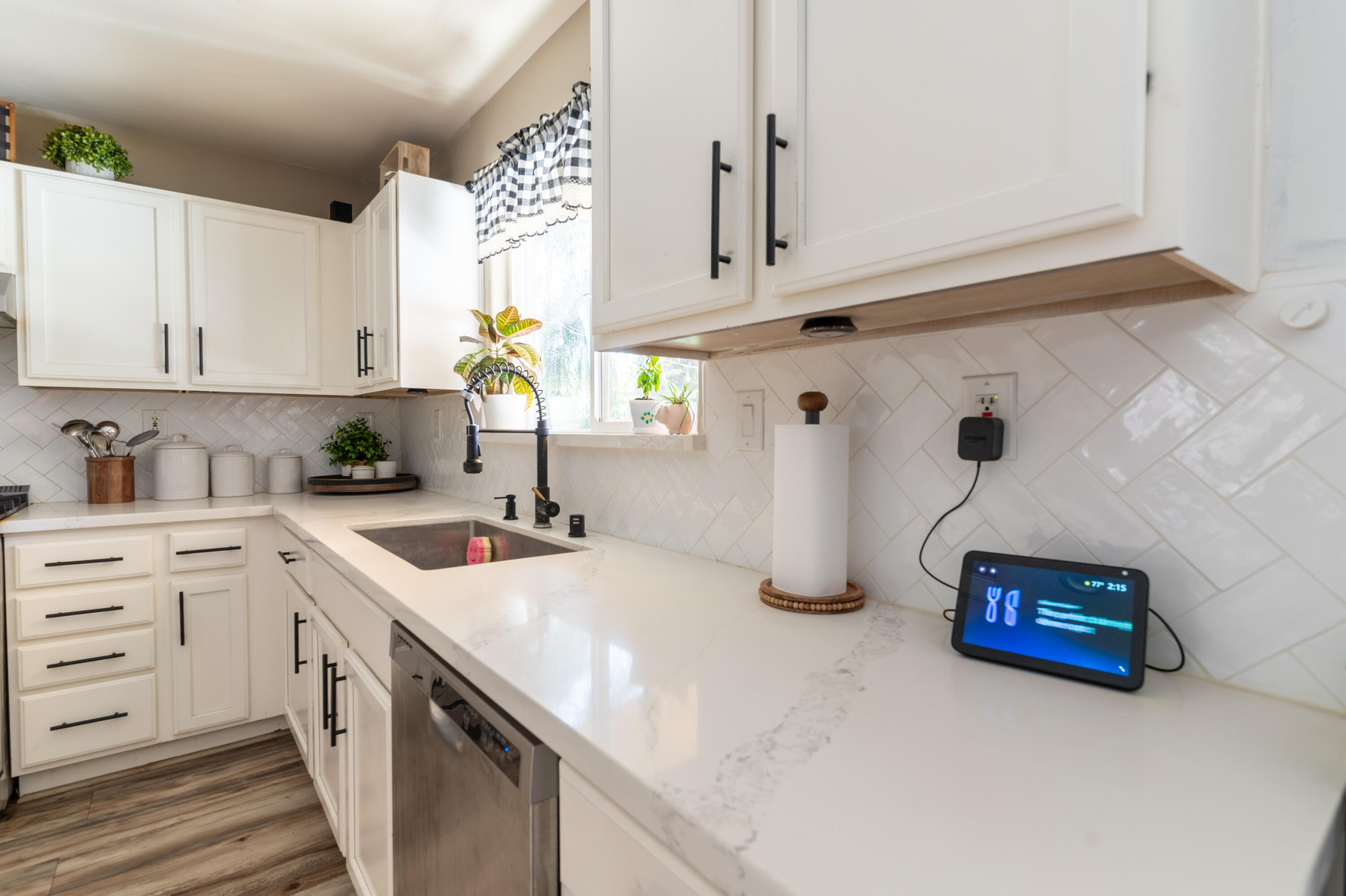 3331 Maple St, Visalia, CA 93292