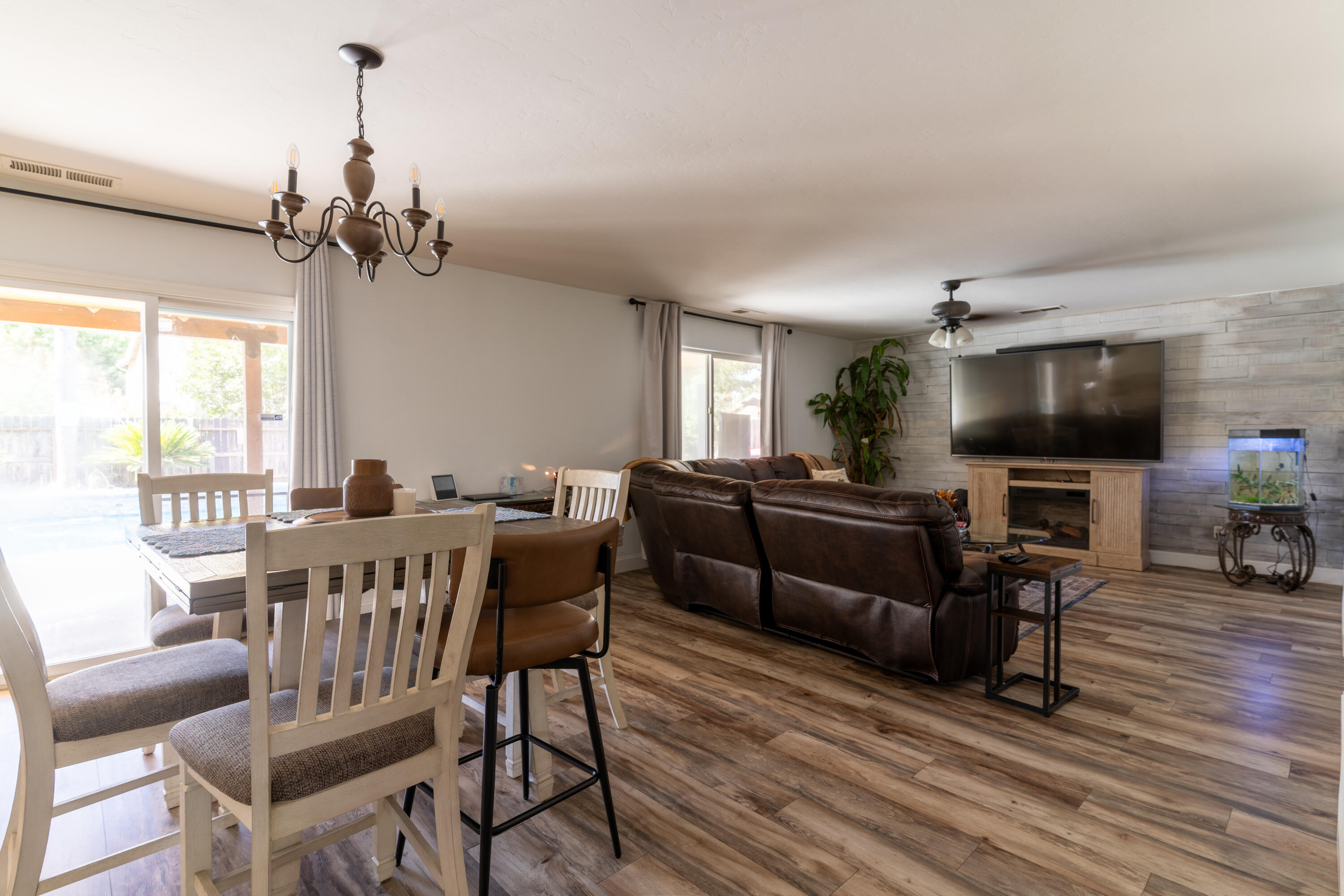 3331 Maple St, Visalia, CA 93292