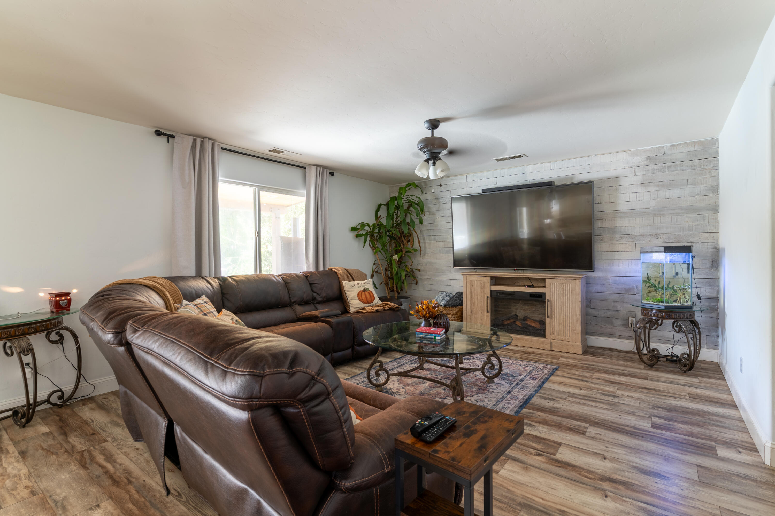 3331 Maple St, Visalia, CA 93292