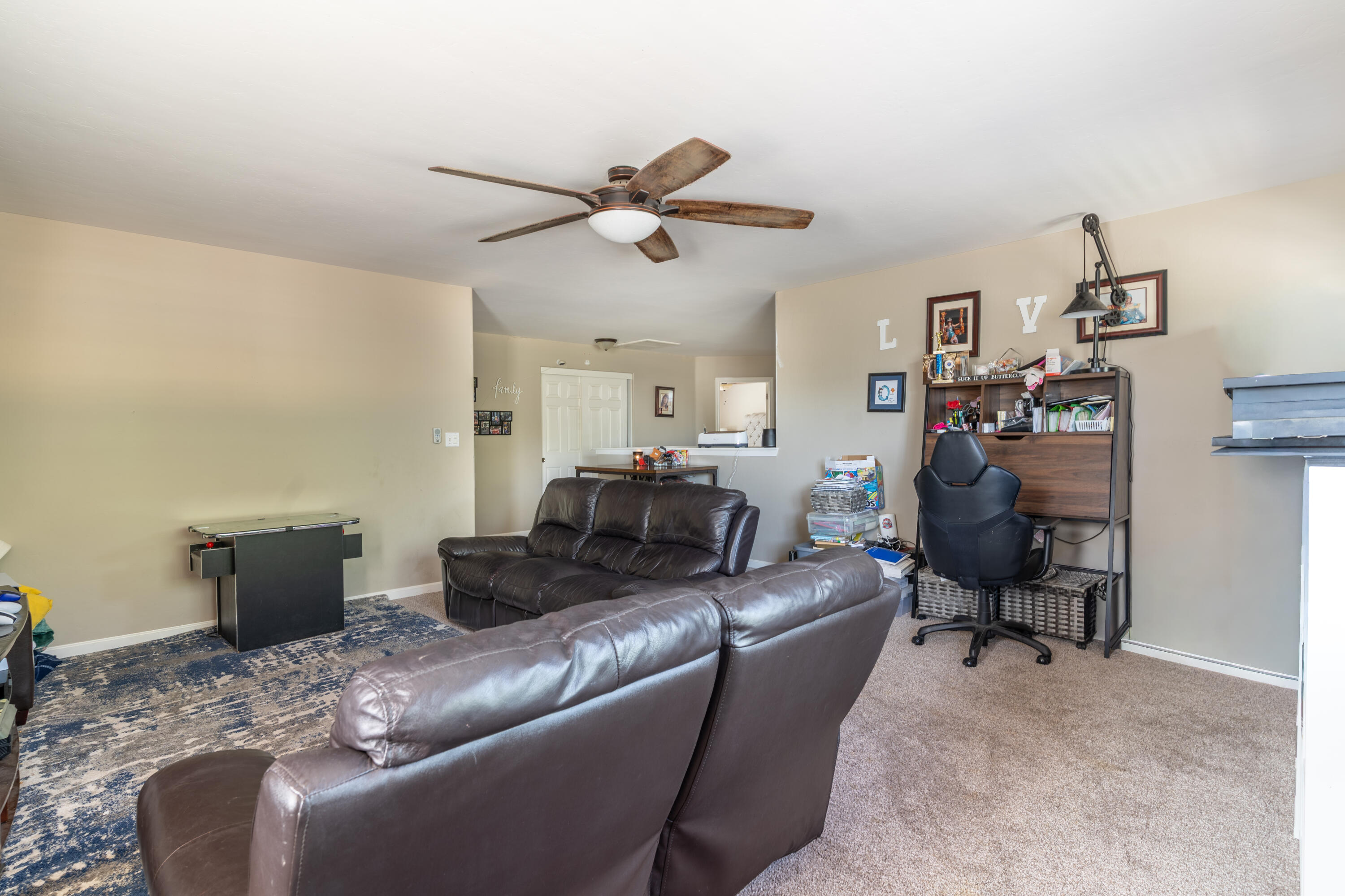 3331 Maple St, Visalia, CA 93292
