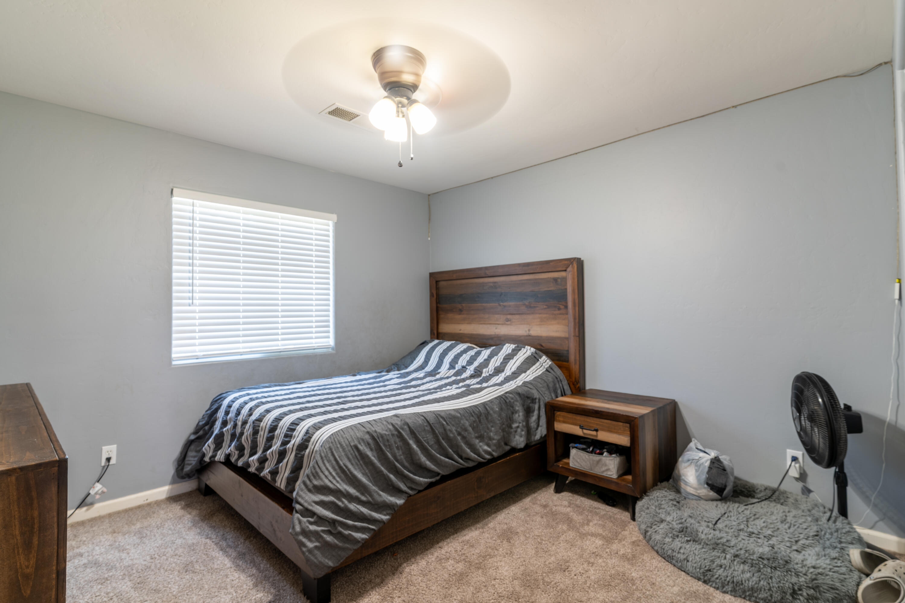 3331 Maple St, Visalia, CA 93292
