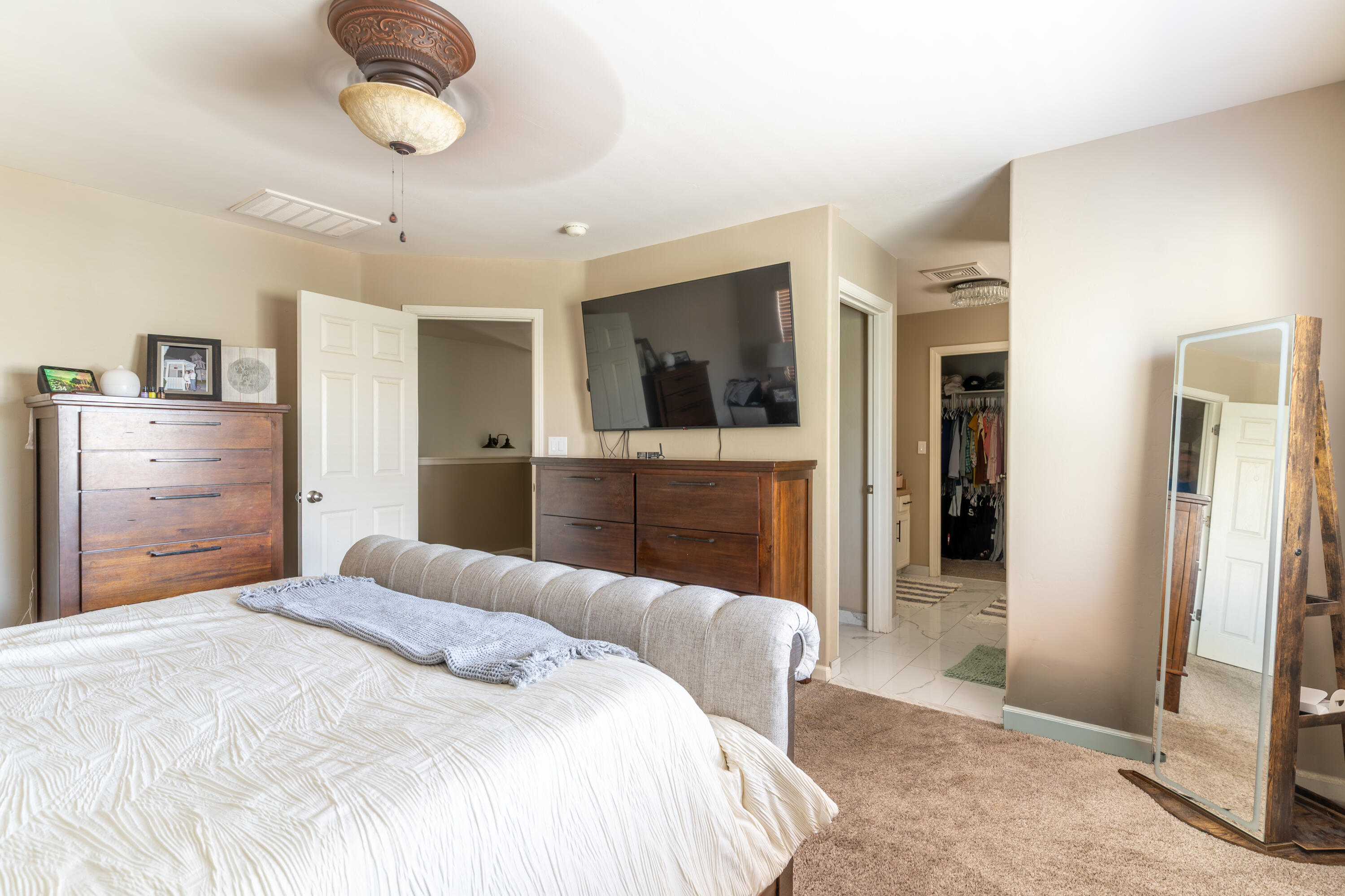 3331 Maple St, Visalia, CA 93292