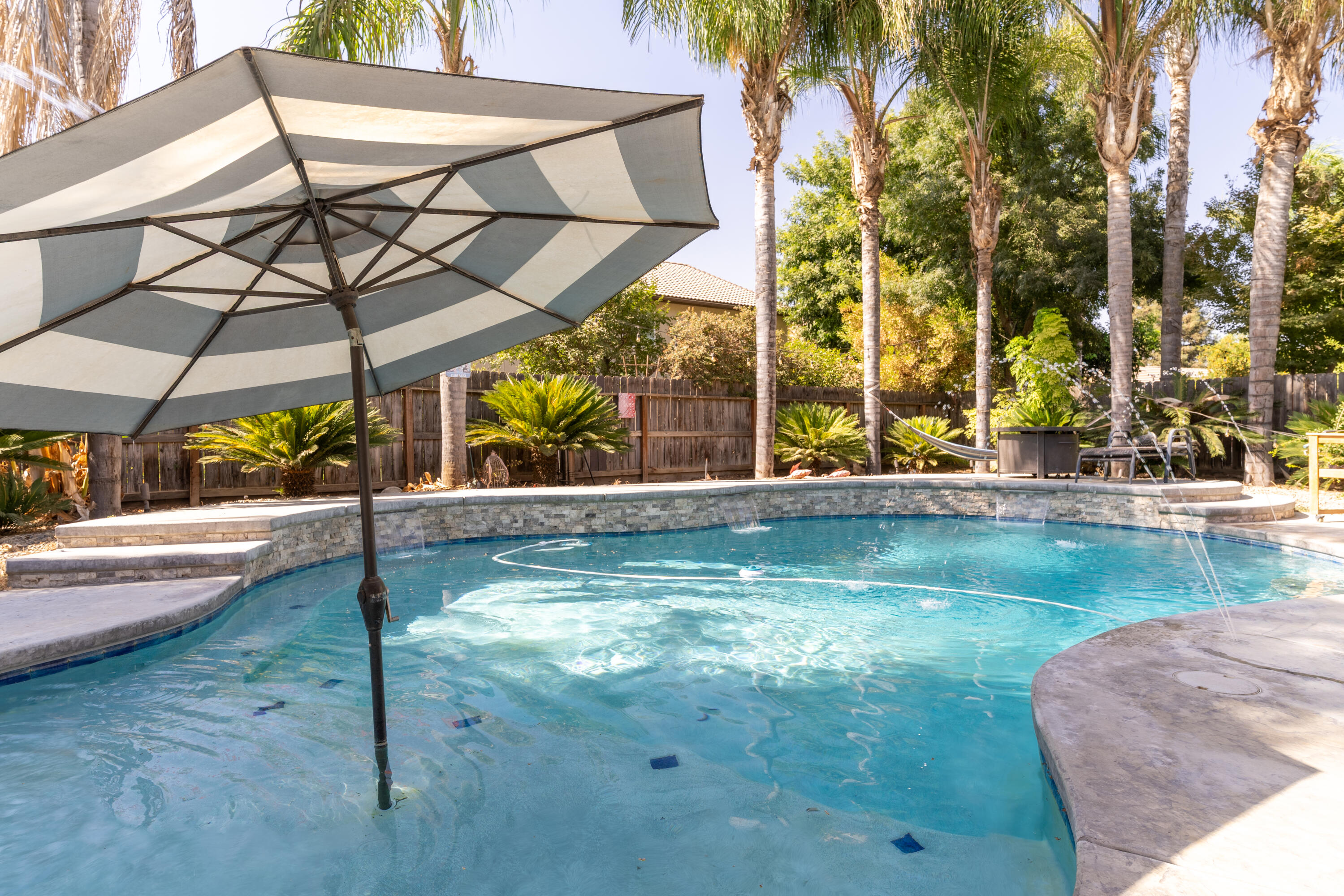 3331 Maple St, Visalia, CA 93292