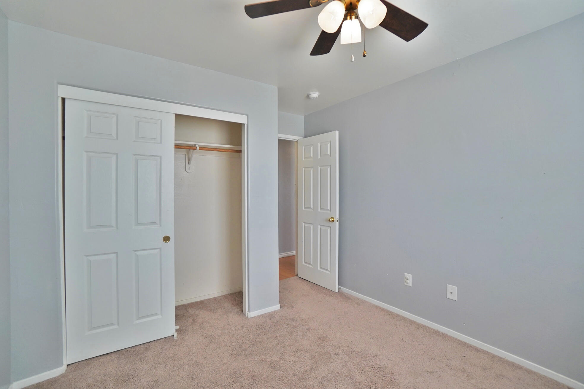 2017 W Queens Way, Hanford, CA 93230