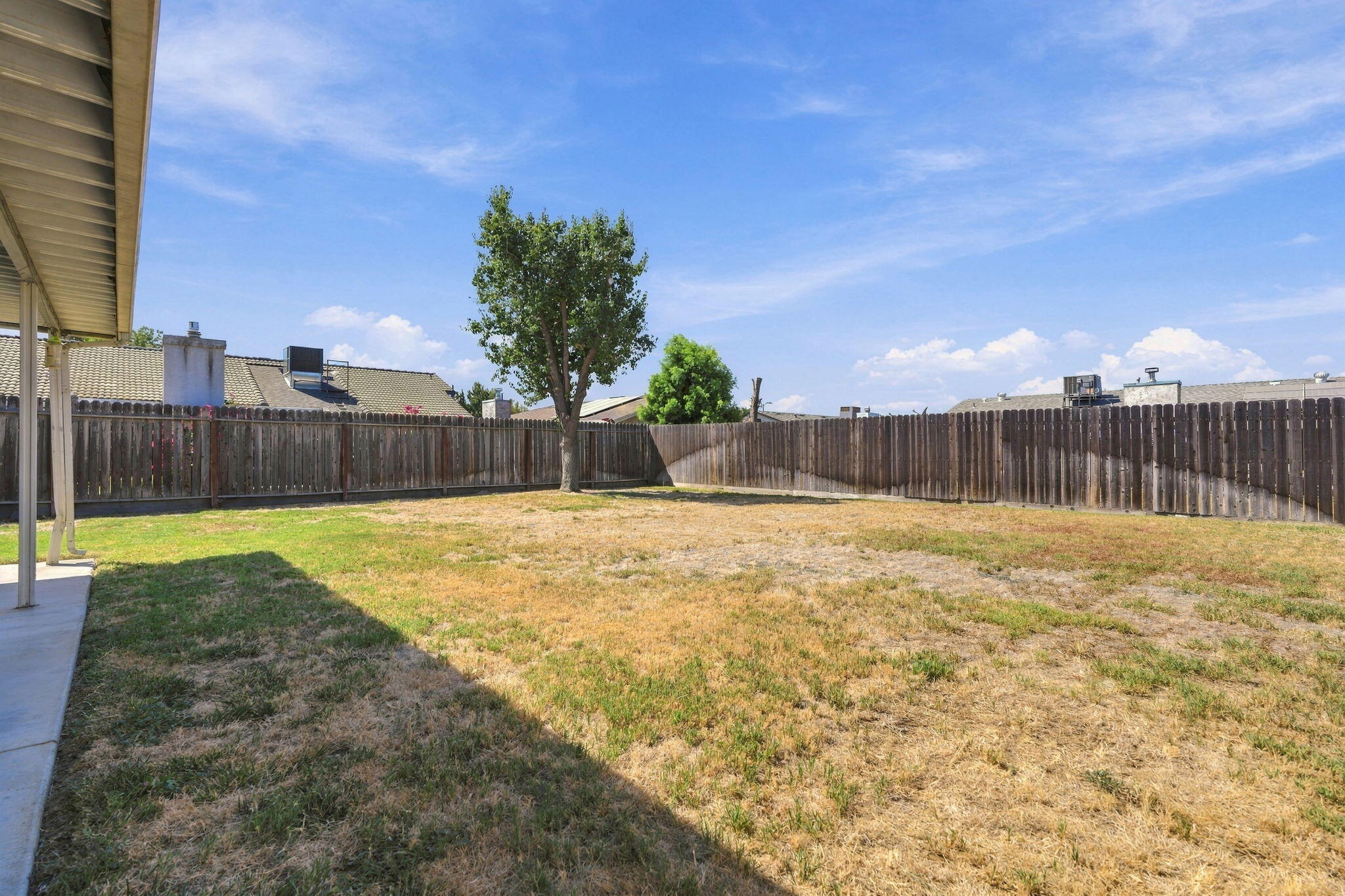 1914 Theresa Ave, Hanford, CA 93230