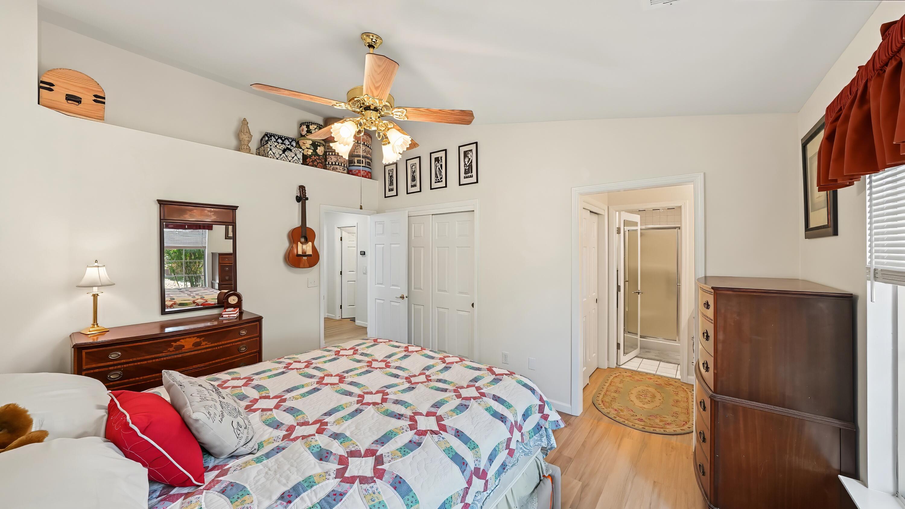 3611 E Center Ct, Visalia, CA 93292