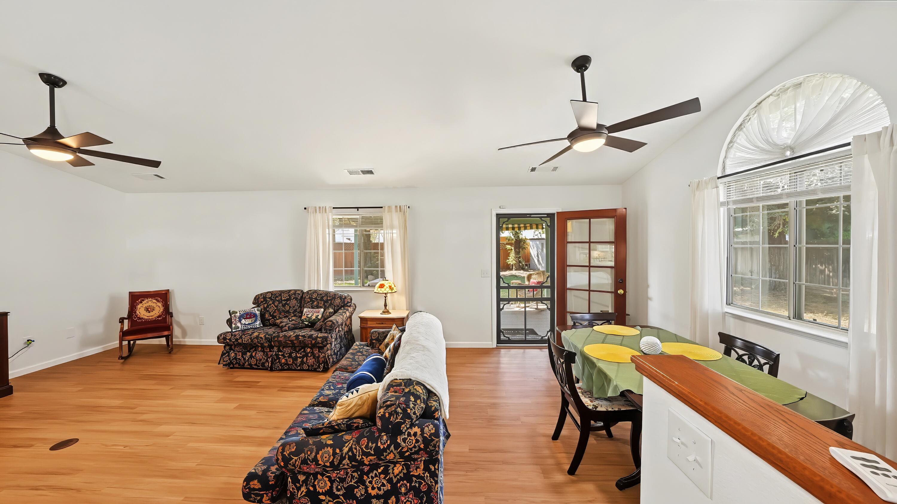 3611 E Center Ct, Visalia, CA 93292