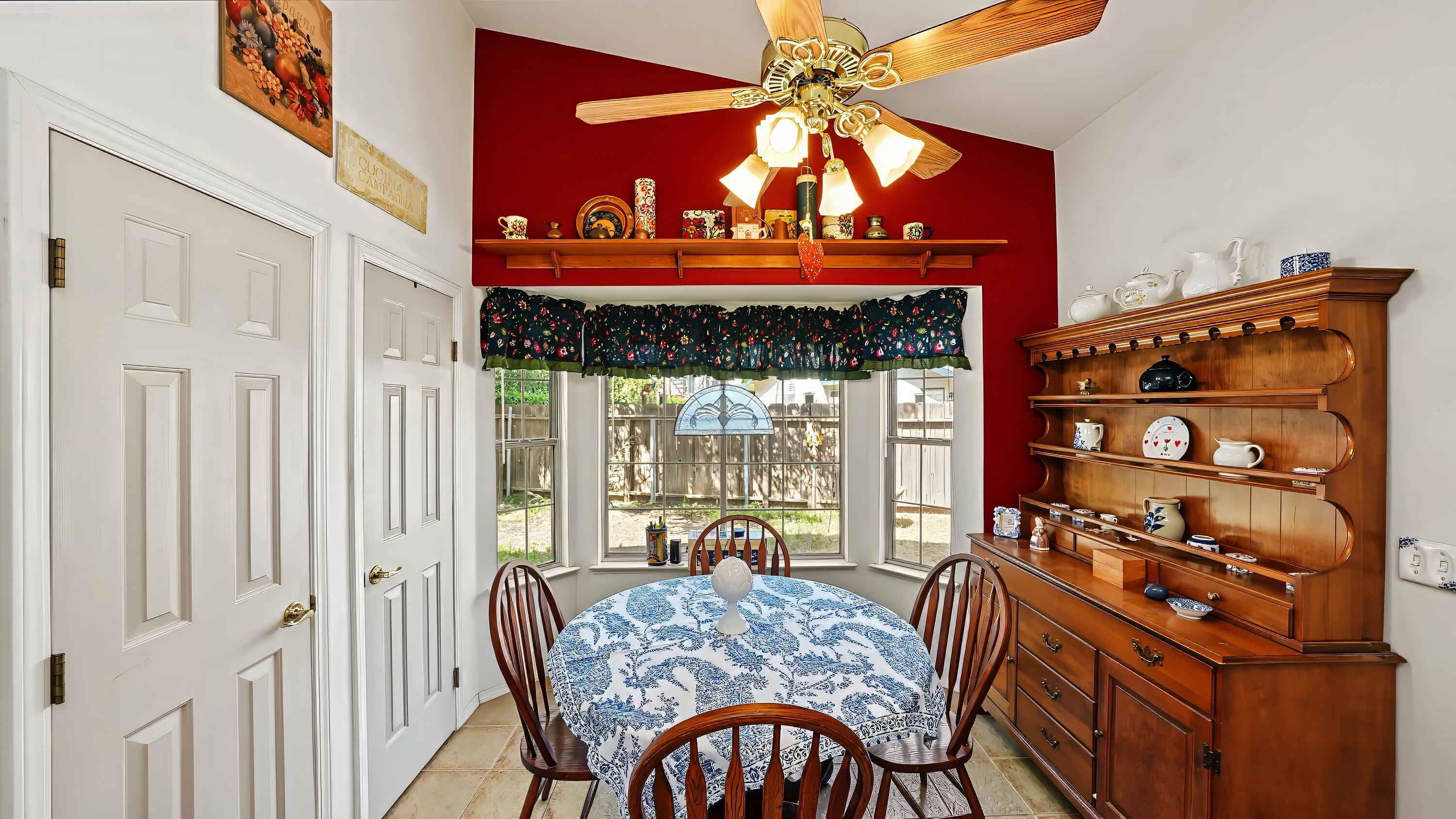 3611 E Center Ct, Visalia, CA 93292