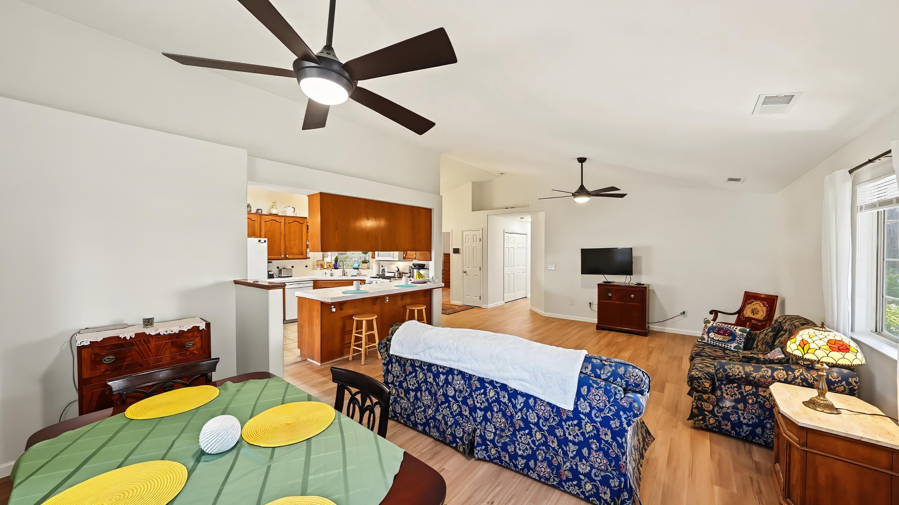 3611 E Center Ct, Visalia, CA 93292