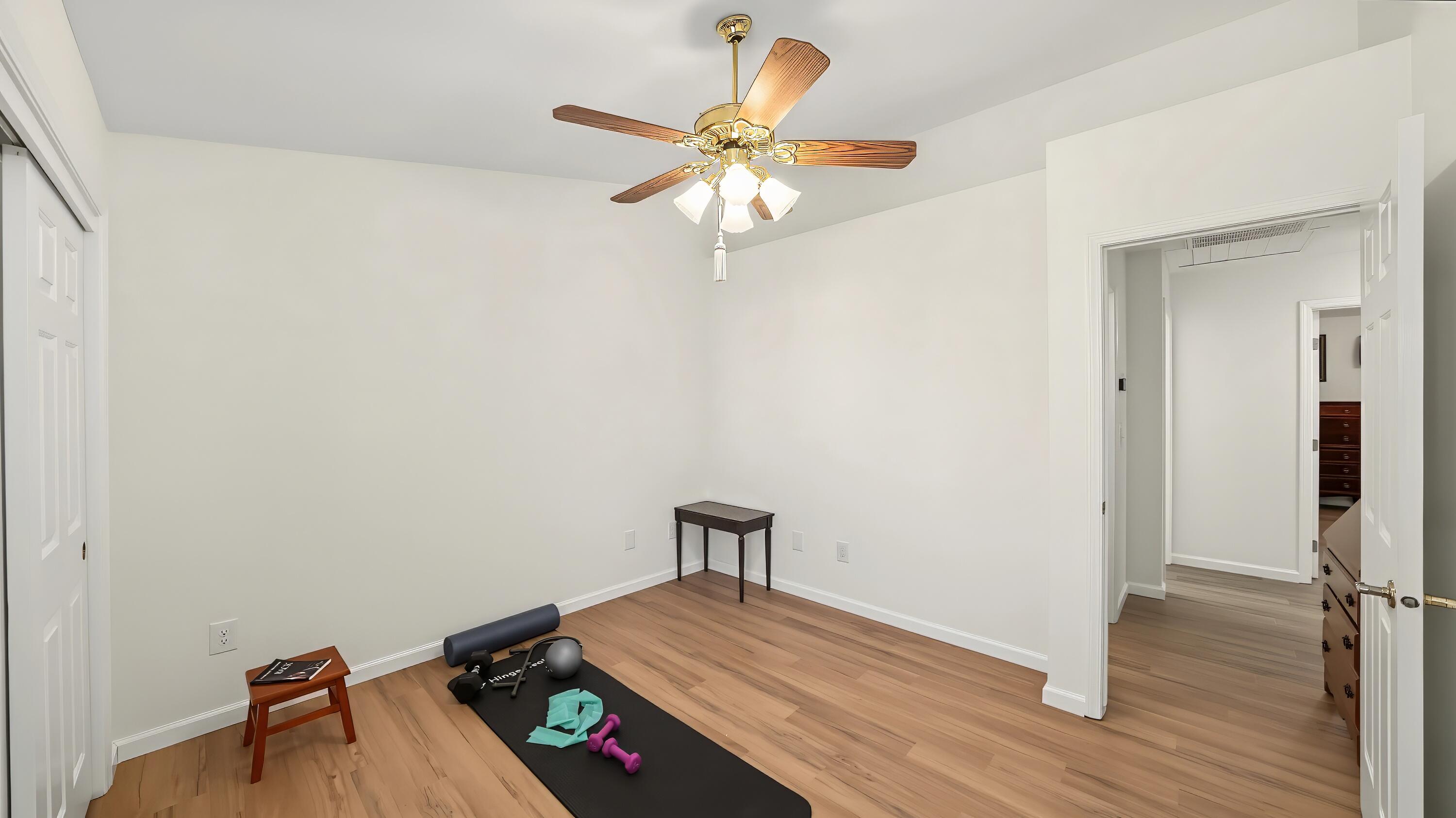 3611 E Center Ct, Visalia, CA 93292