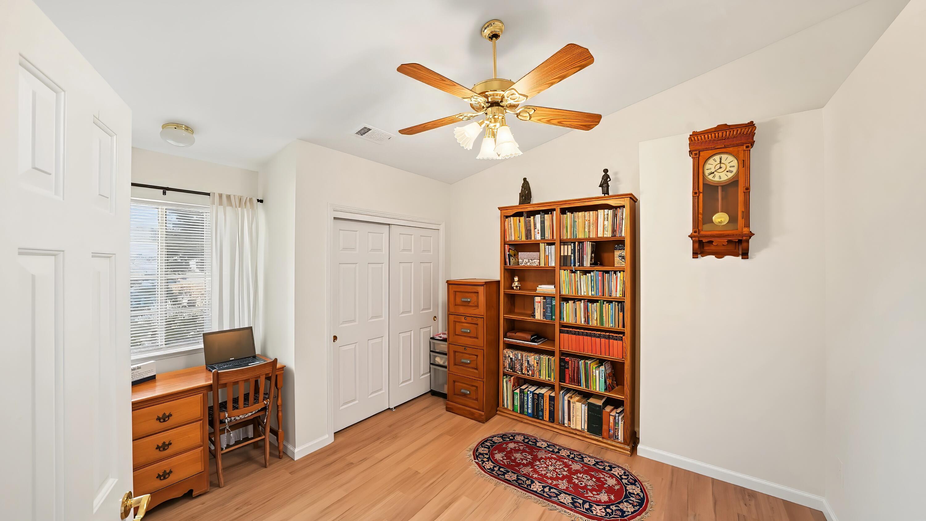 3611 E Center Ct, Visalia, CA 93292