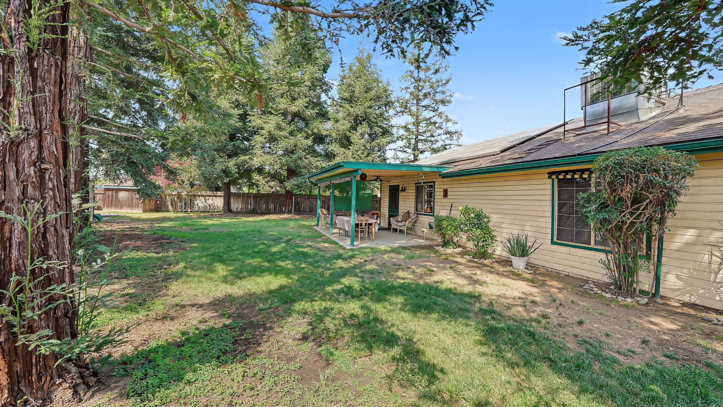 3611 E Center Ct, Visalia, CA 93292