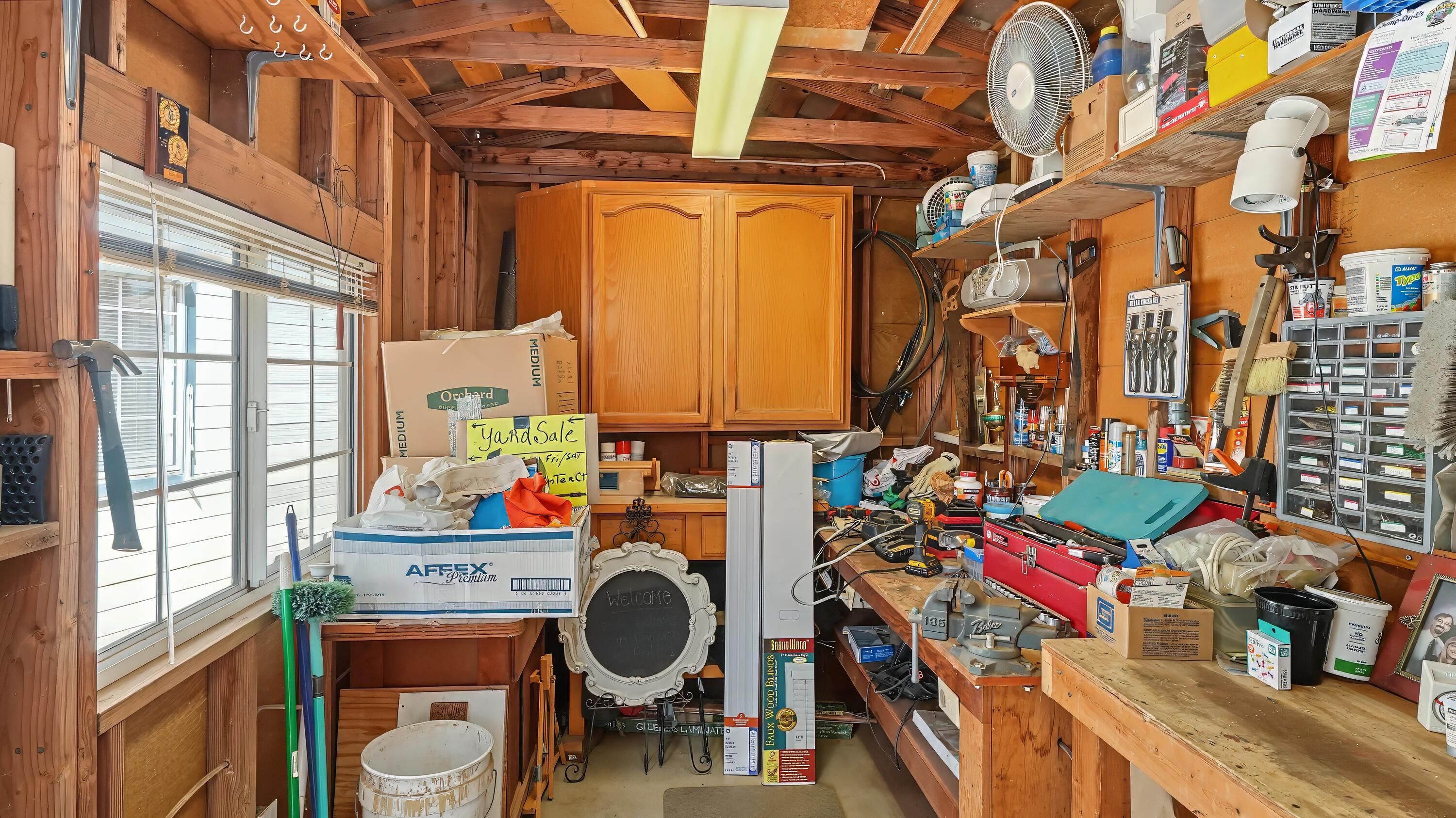 3611 E Center Ct, Visalia, CA 93292