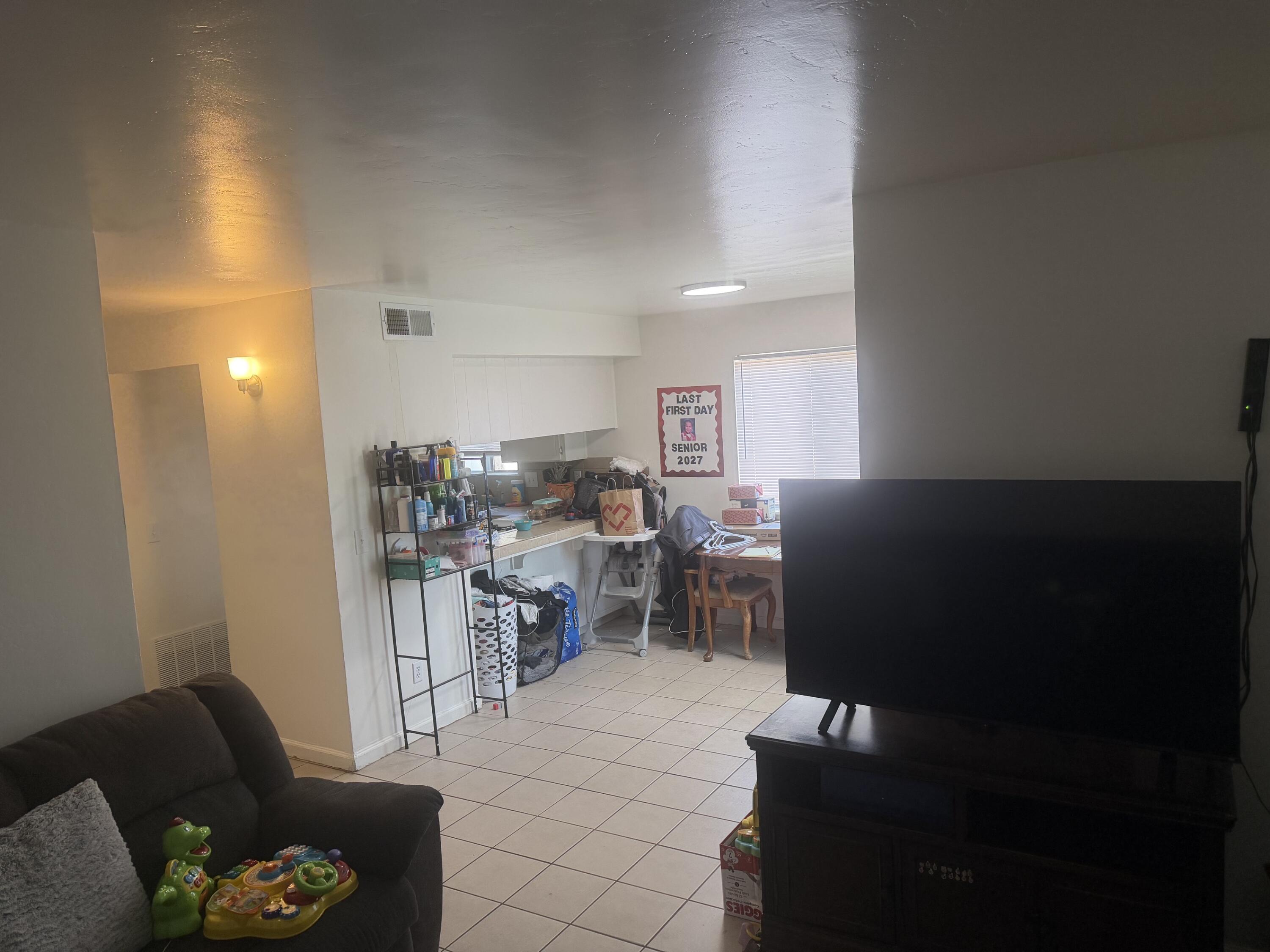 229 E Harold Ct, Visalia, CA 93291