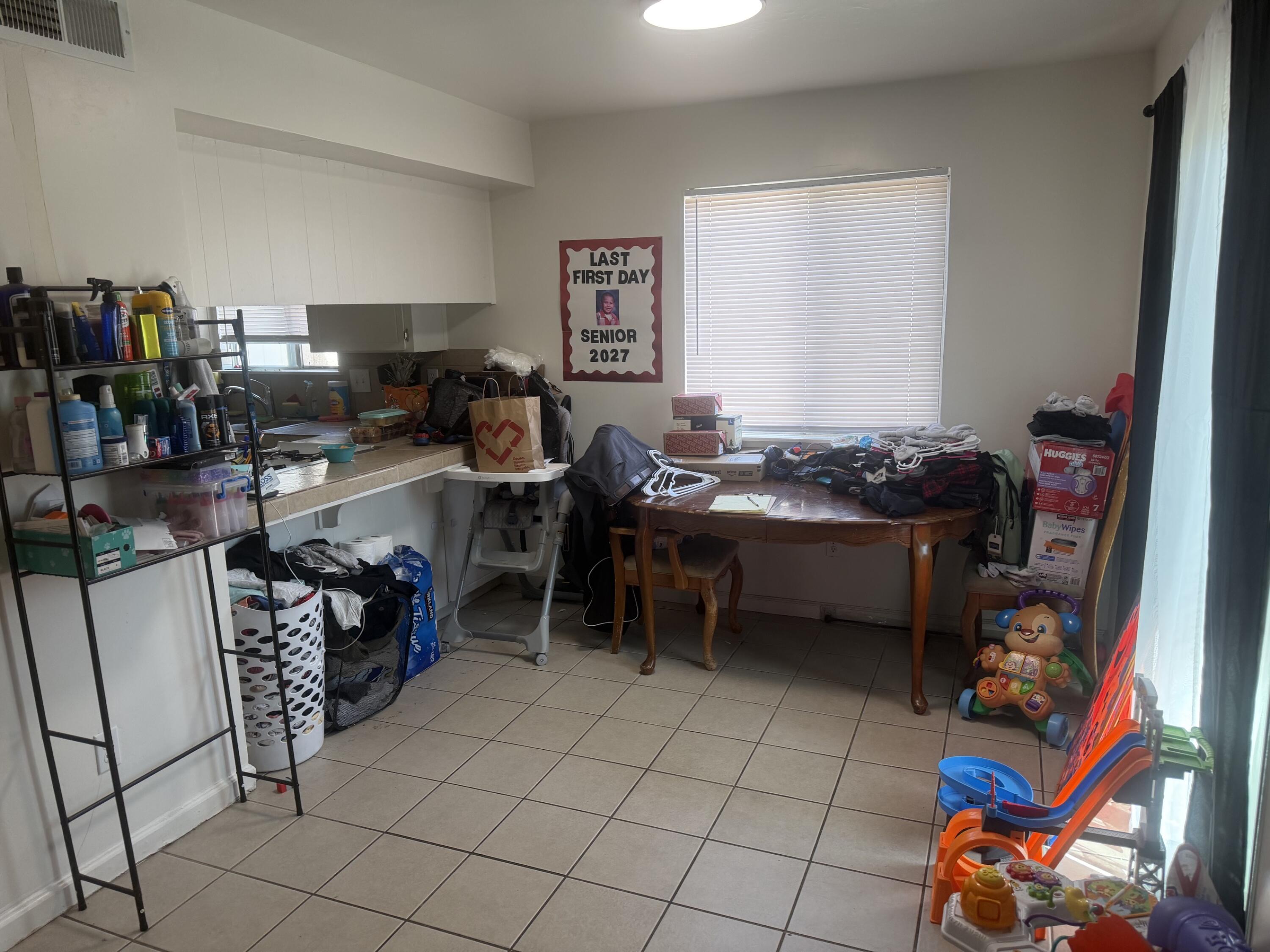 229 E Harold Ct, Visalia, CA 93291
