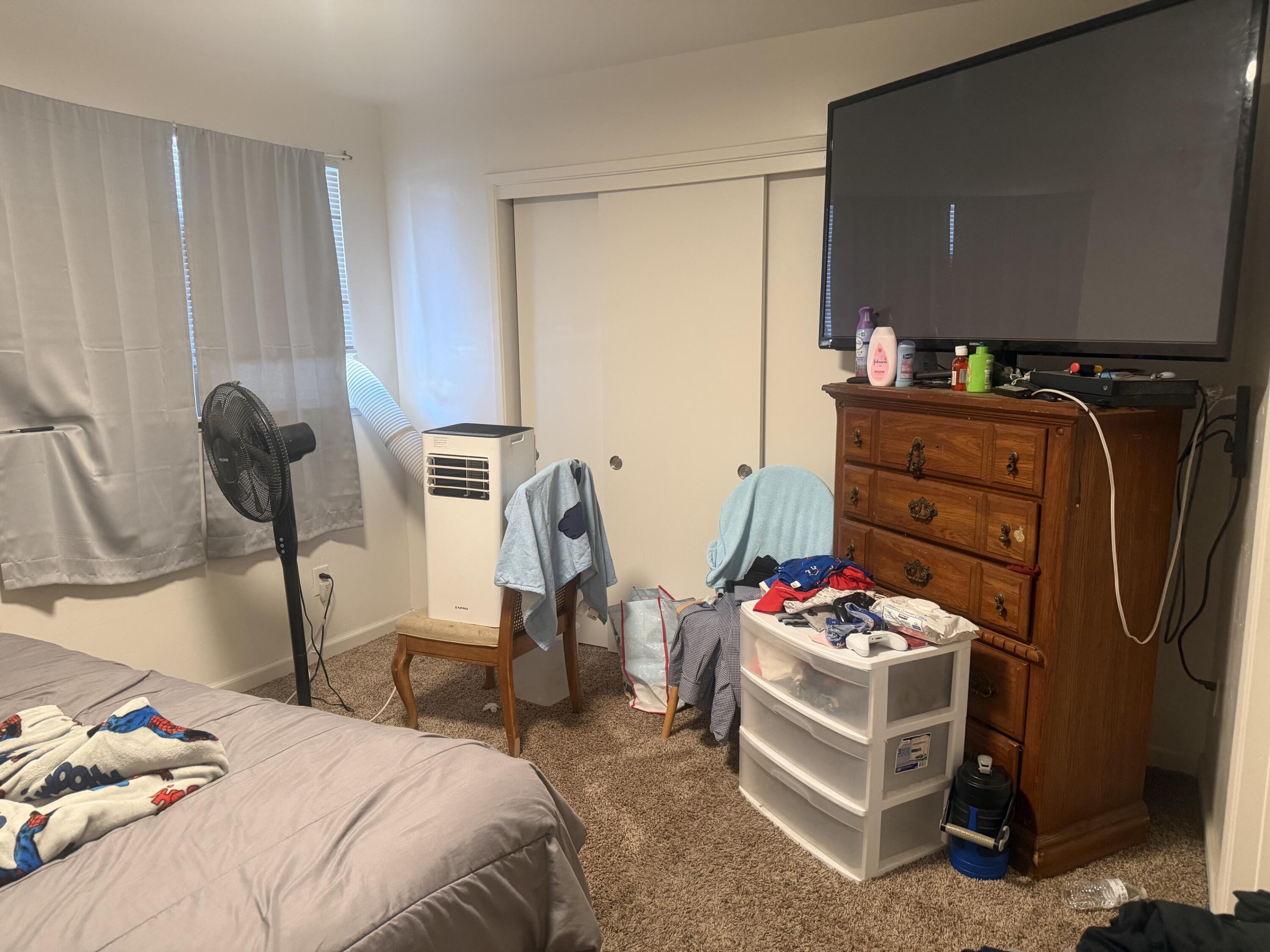 229 E Harold Ct, Visalia, CA 93291