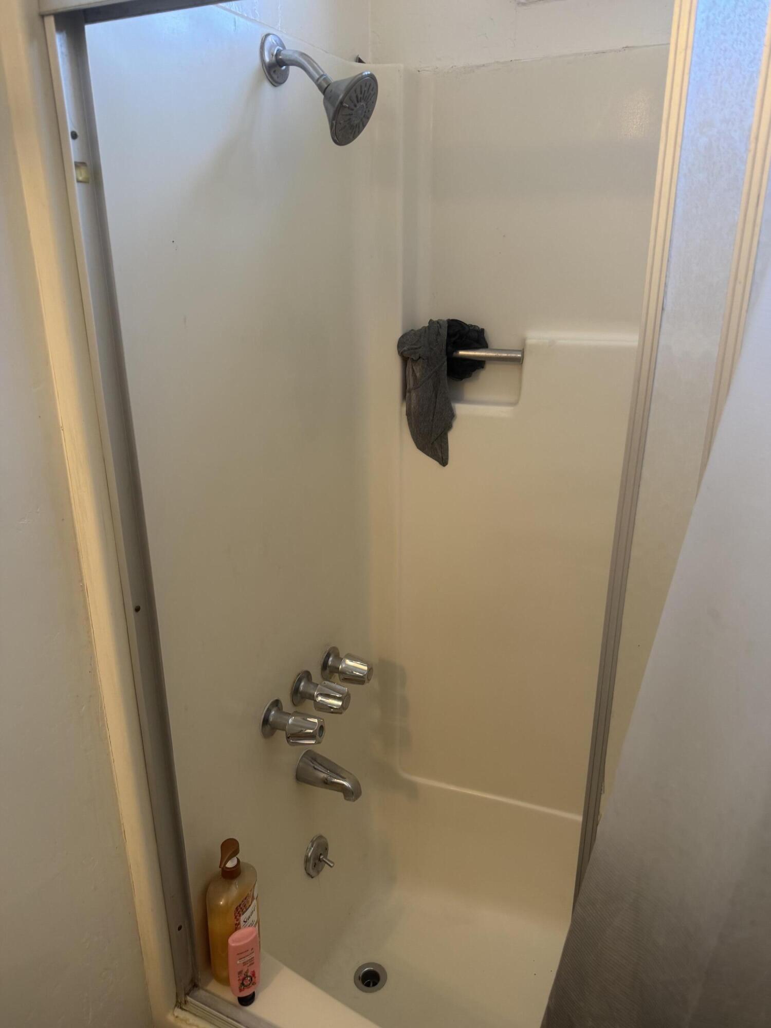 229 E Harold Ct, Visalia, CA 93291
