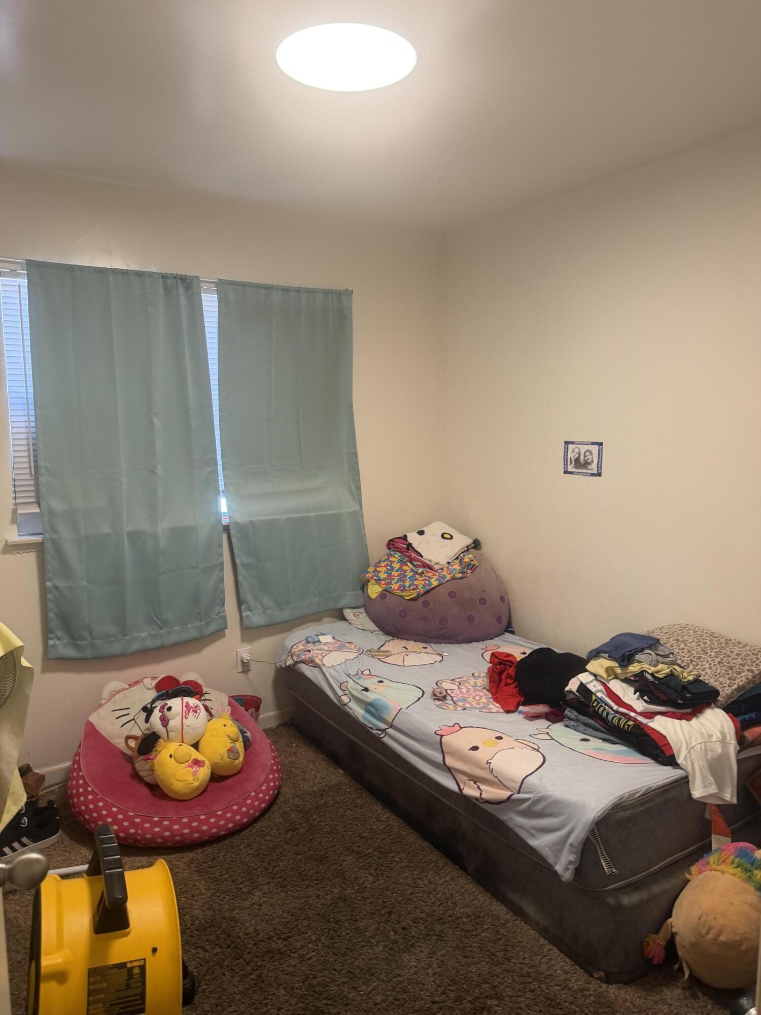 229 E Harold Ct, Visalia, CA 93291