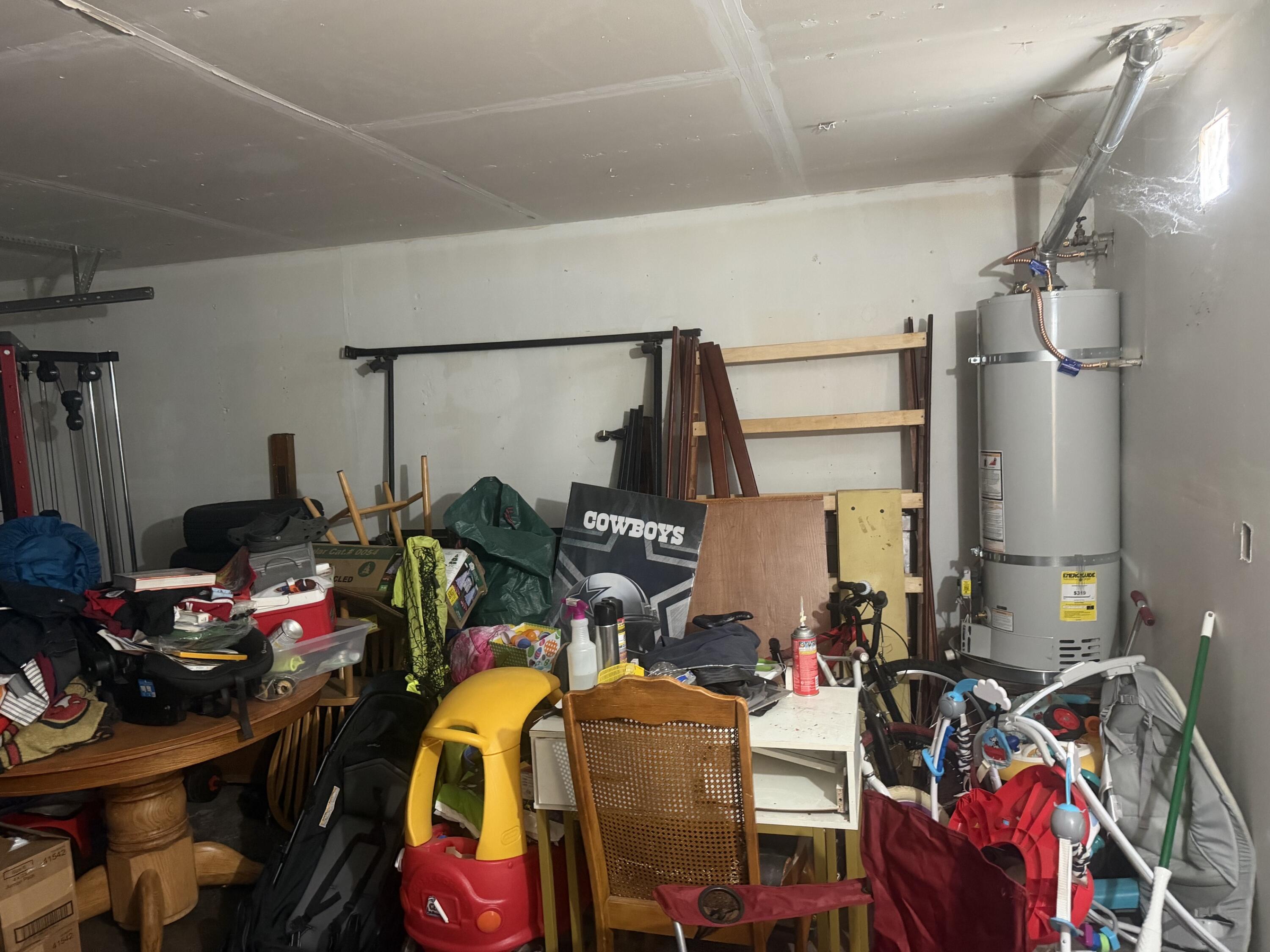 229 E Harold Ct, Visalia, CA 93291