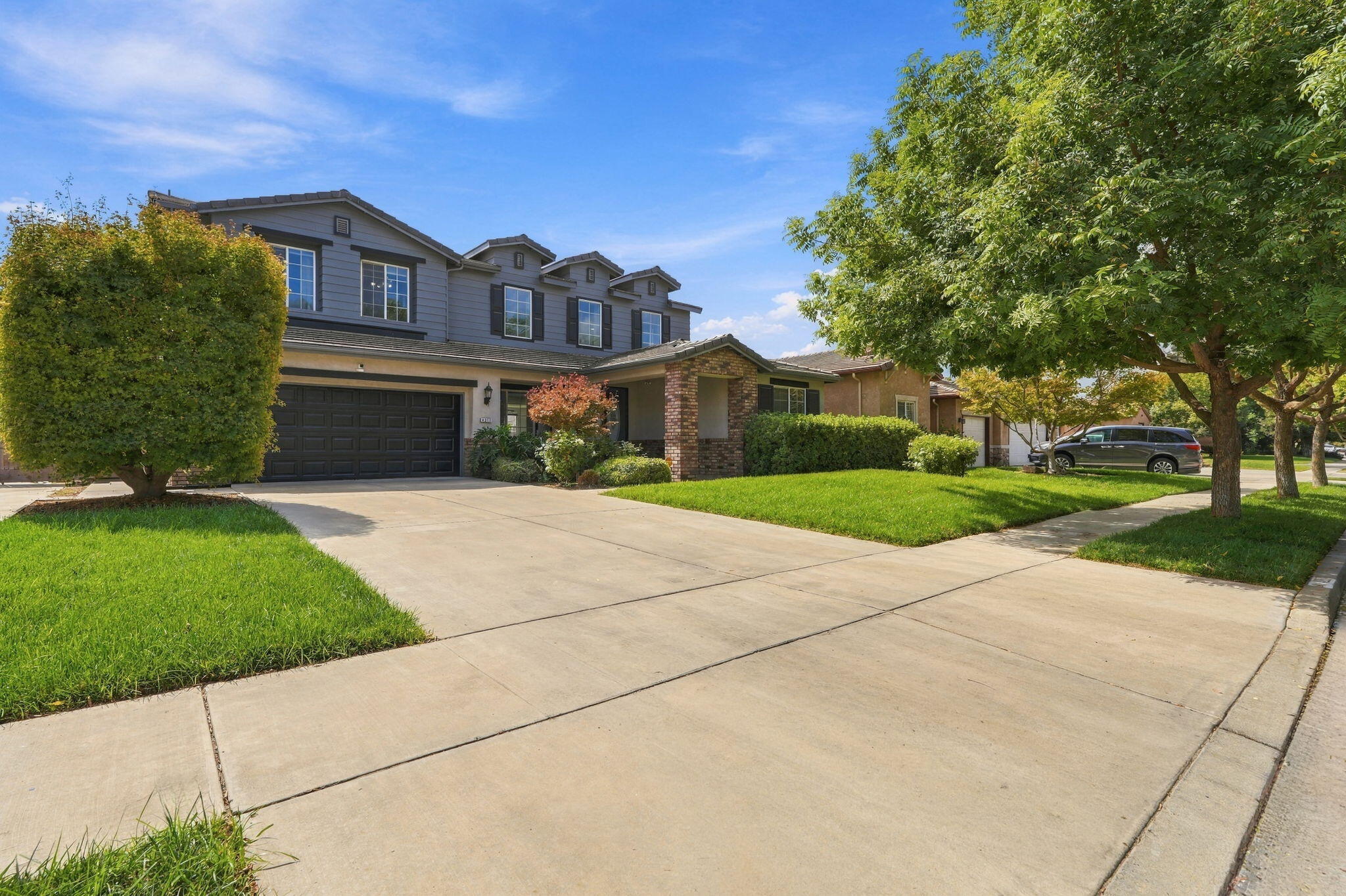 4217 W Elowin Ct, Visalia, CA 93291