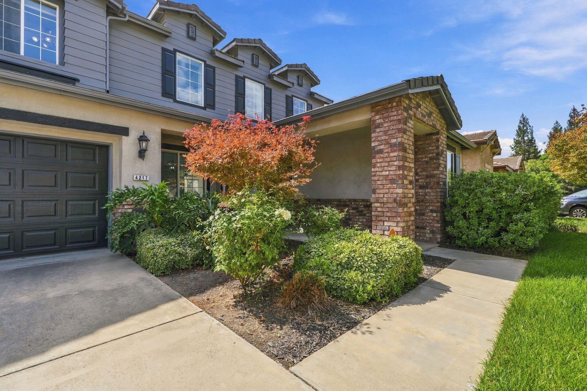 4217 W Elowin Ct, Visalia, CA 93291