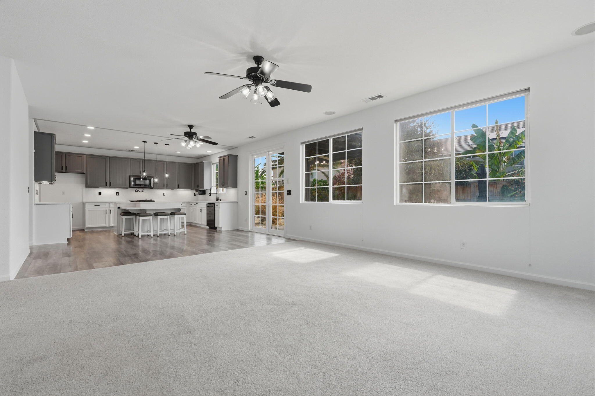 4217 W Elowin Ct, Visalia, CA 93291