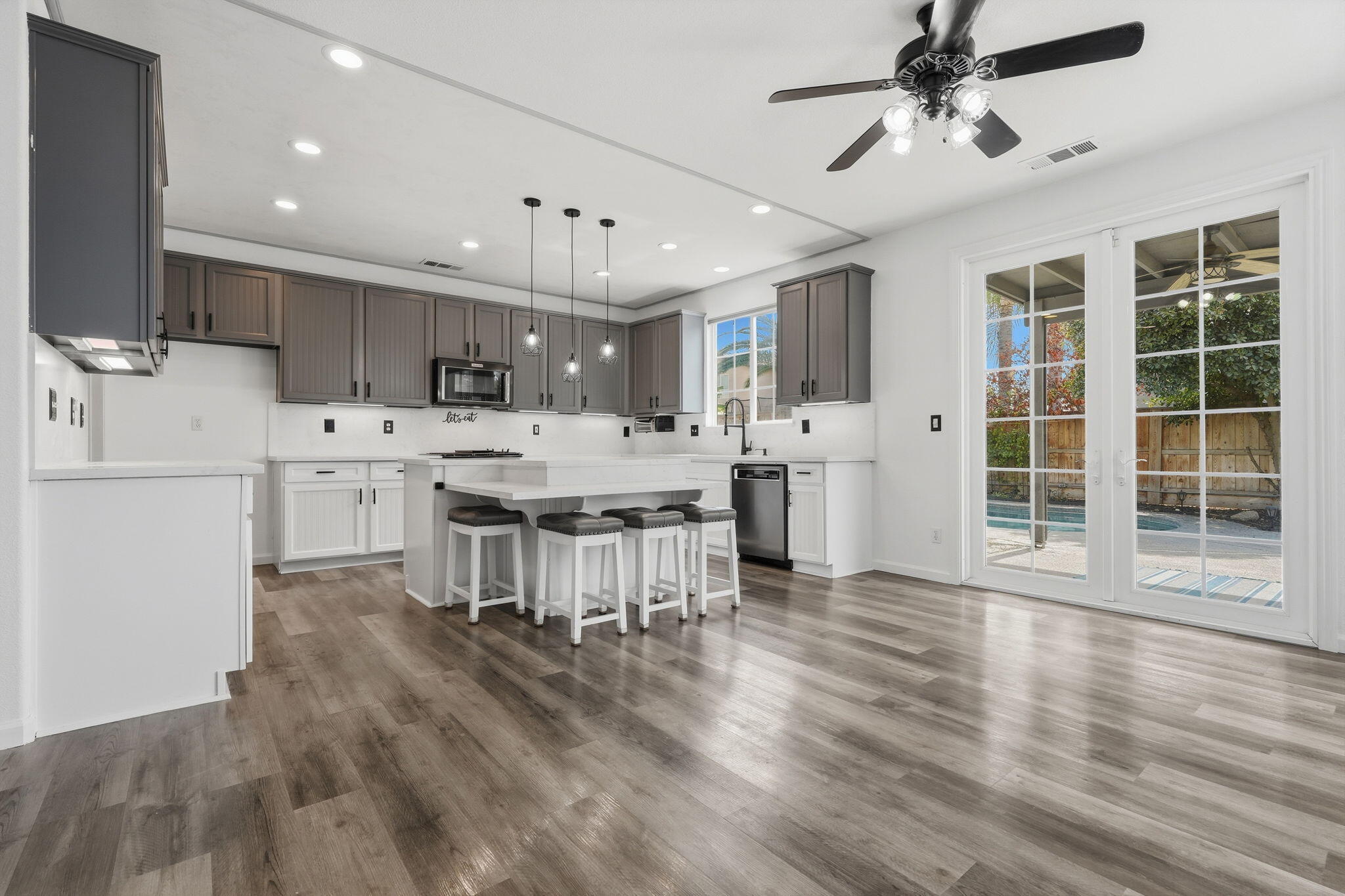 4217 W Elowin Ct, Visalia, CA 93291
