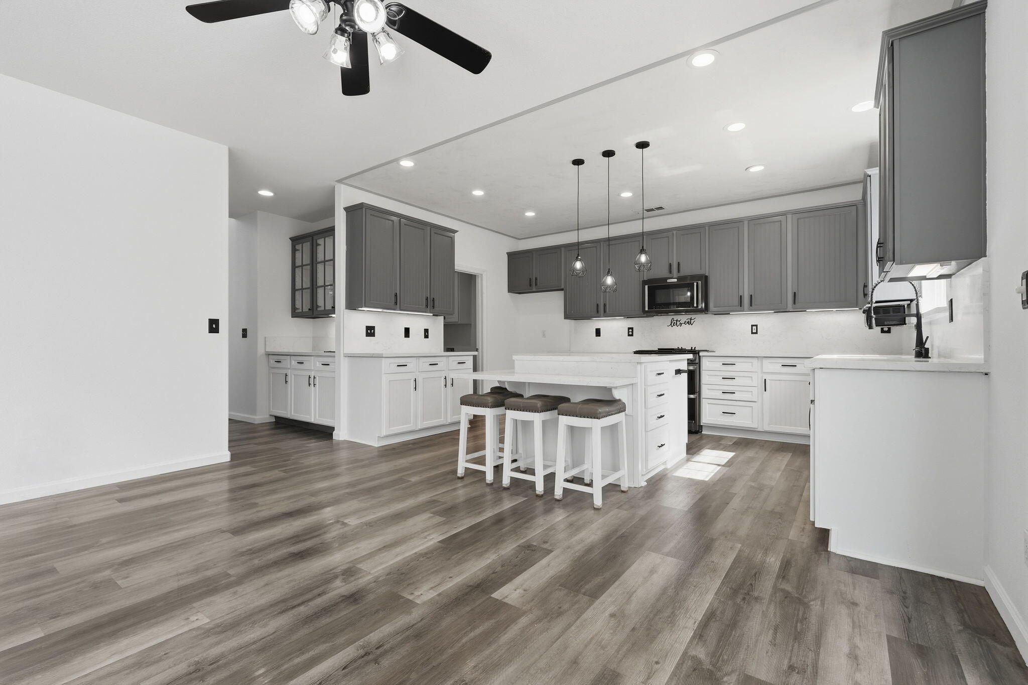 4217 W Elowin Ct, Visalia, CA 93291
