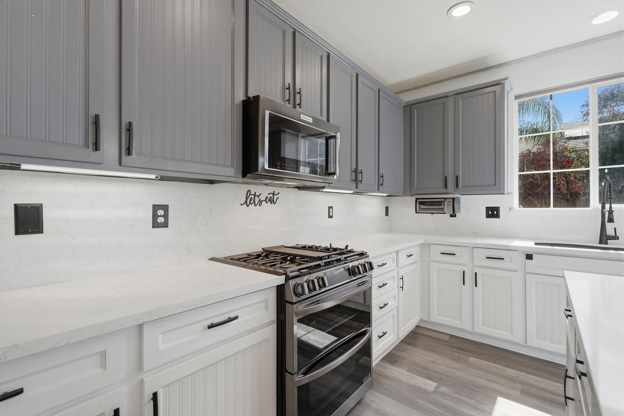4217 W Elowin Ct, Visalia, CA 93291