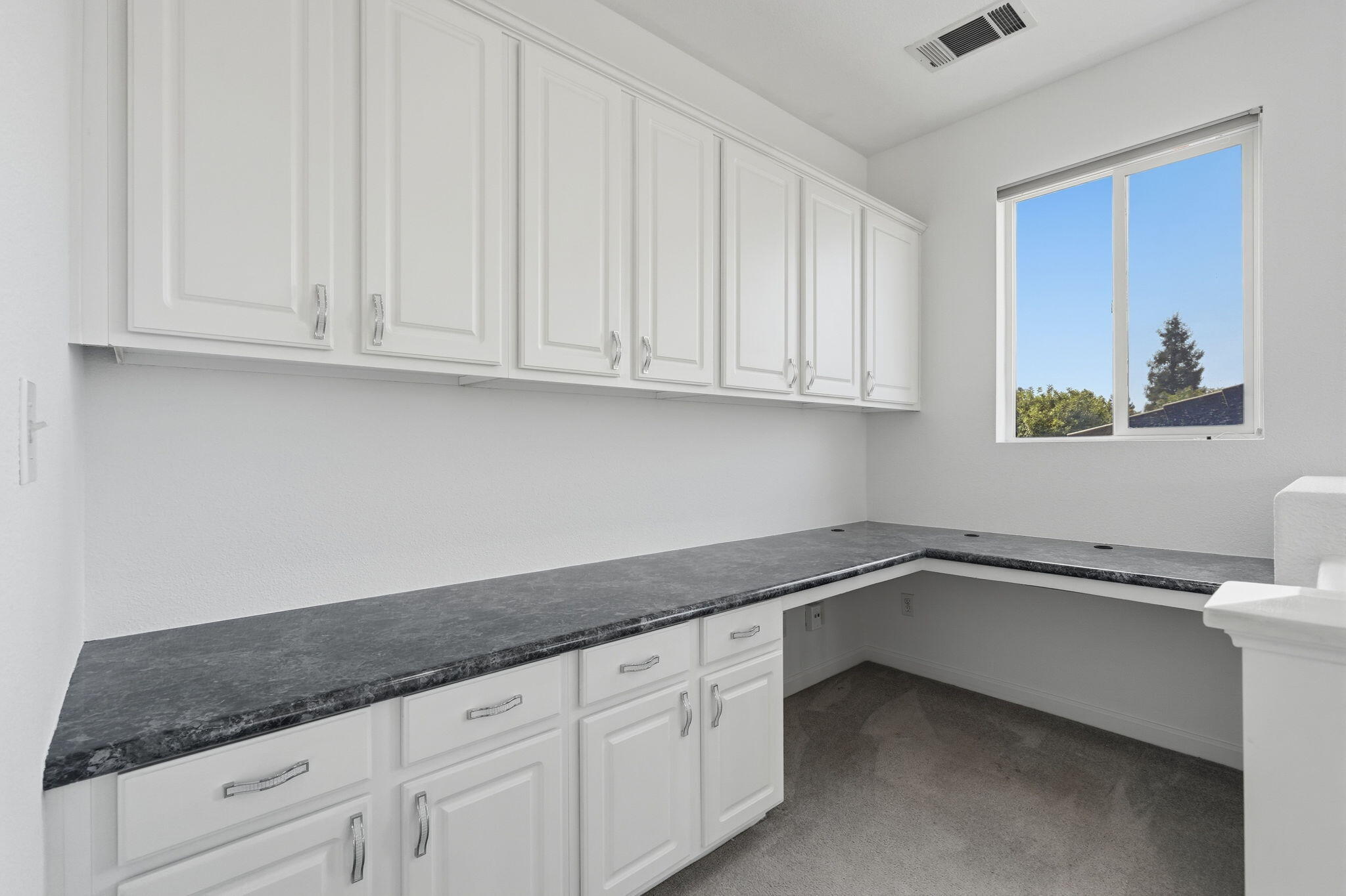4217 W Elowin Ct, Visalia, CA 93291