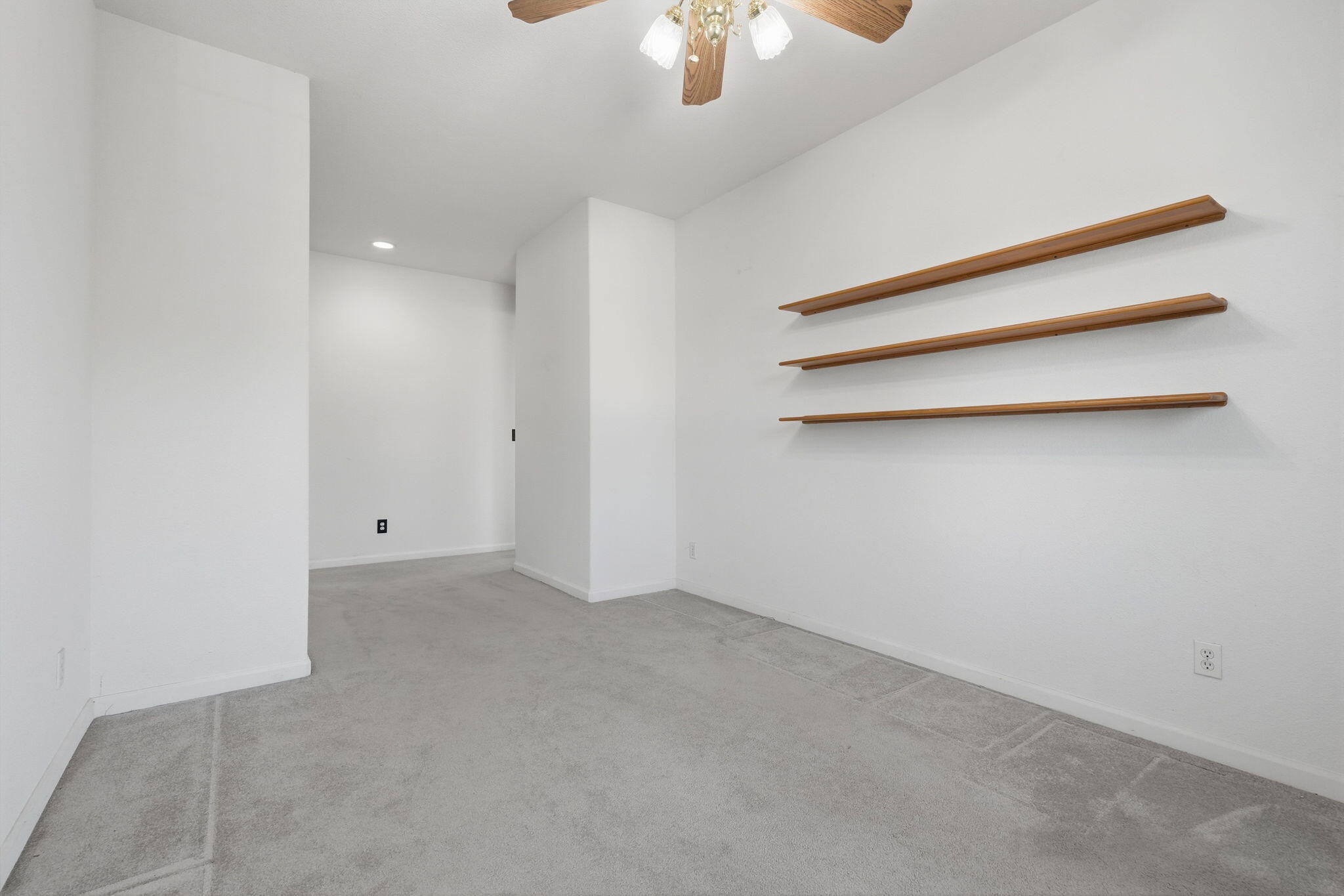 4217 W Elowin Ct, Visalia, CA 93291