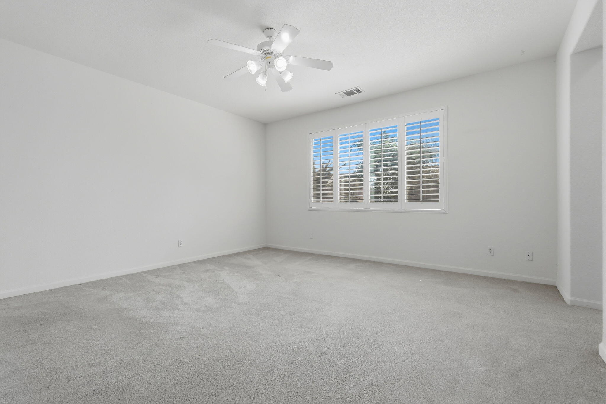 4217 W Elowin Ct, Visalia, CA 93291