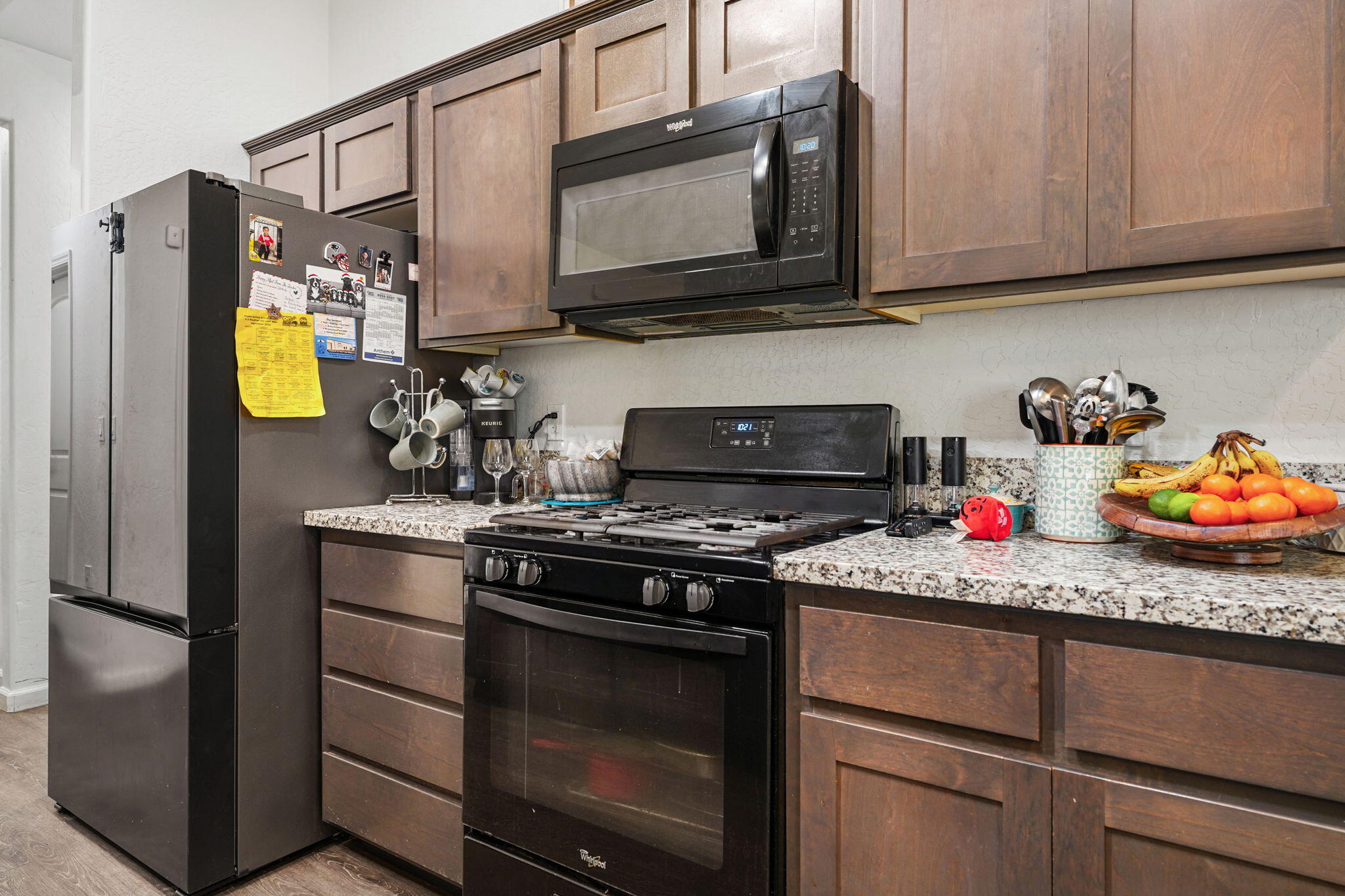 7271 Woodbine Ave, Visalia, CA 93291