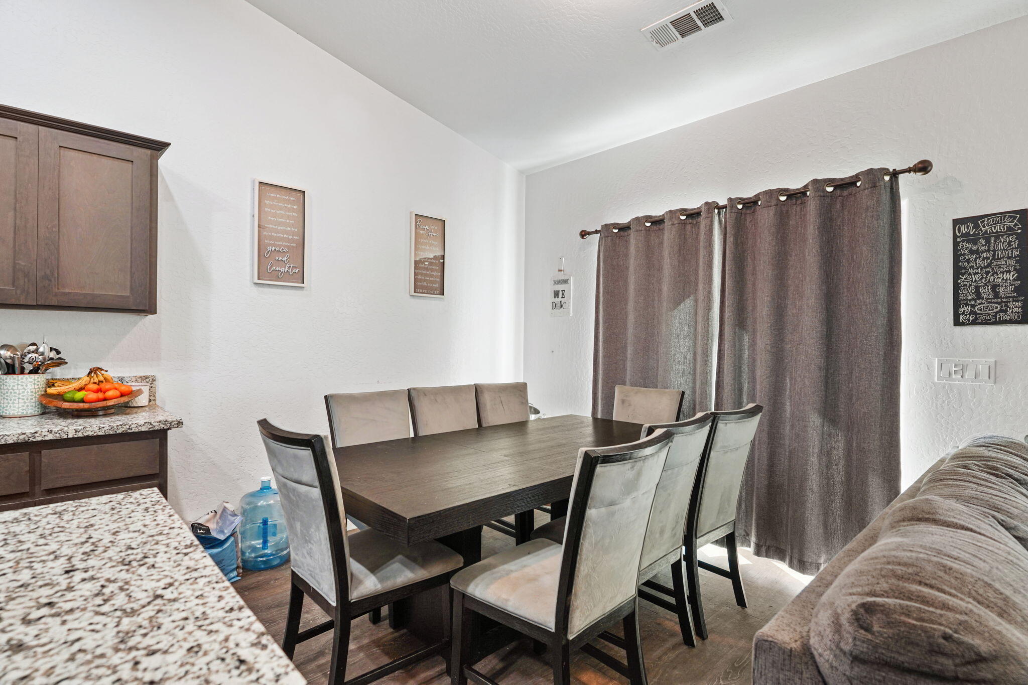 7271 Woodbine Ave, Visalia, CA 93291
