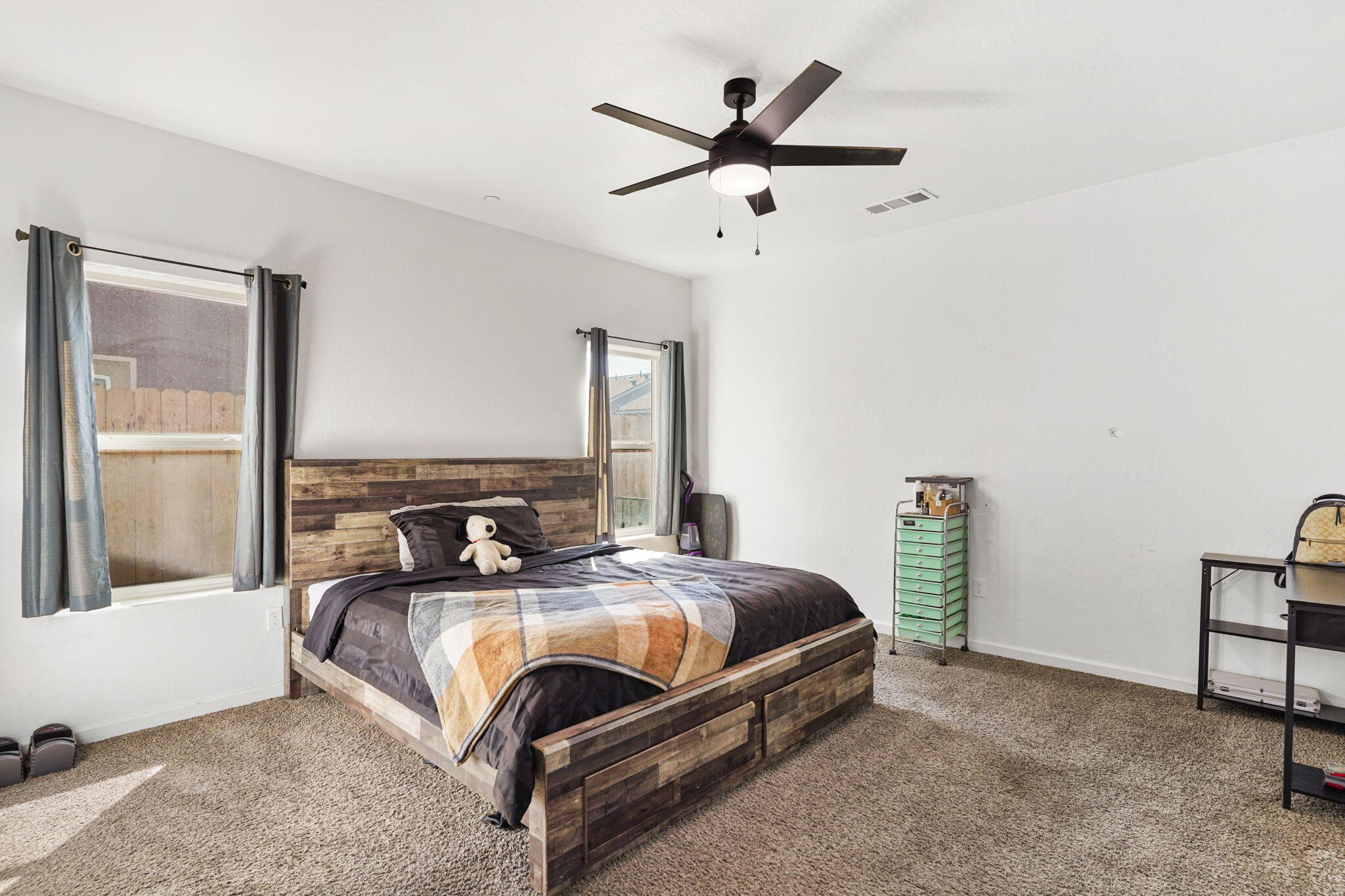 7271 Woodbine Ave, Visalia, CA 93291