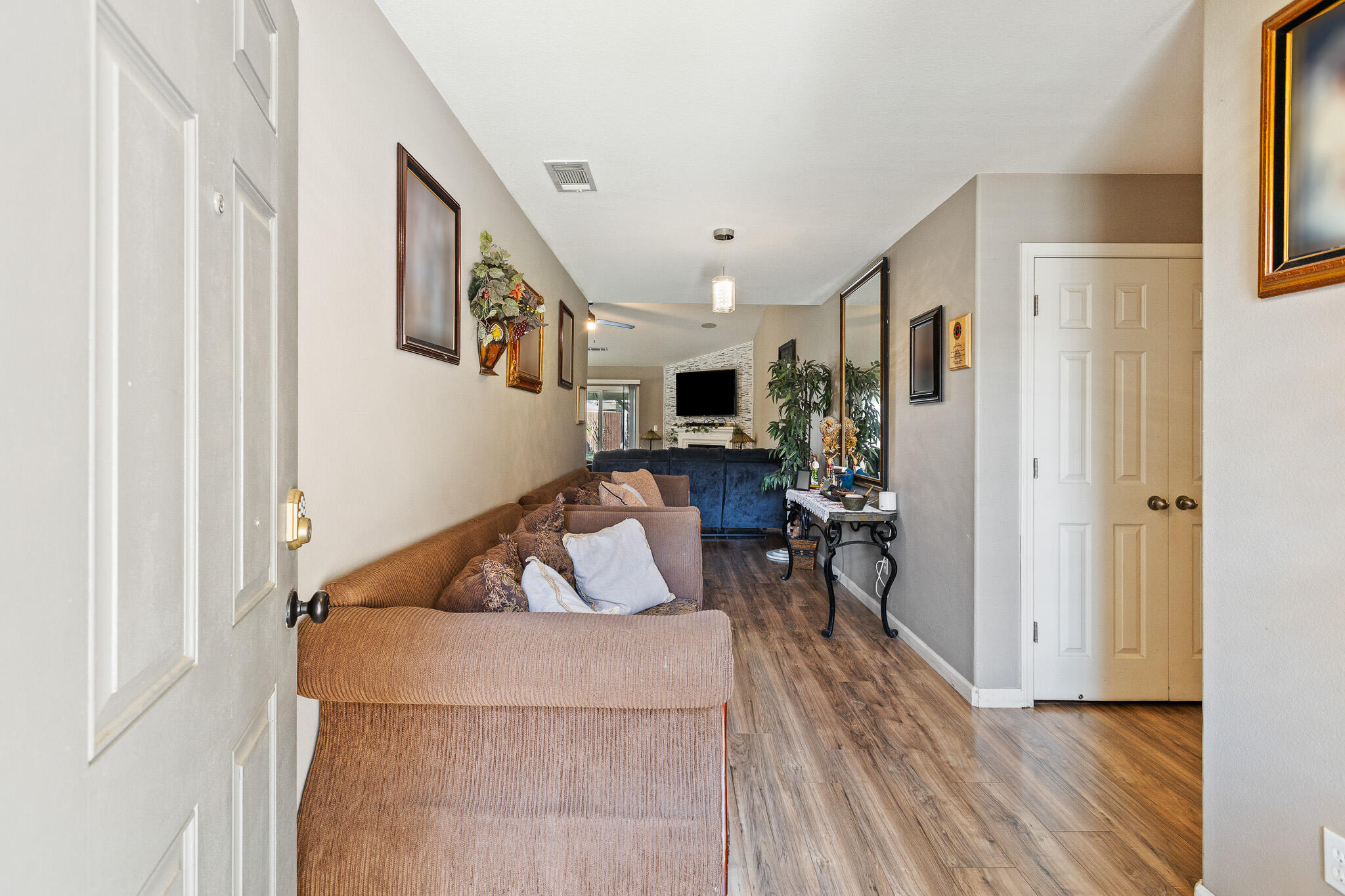 2215 Fiori St, Delano, CA 93215