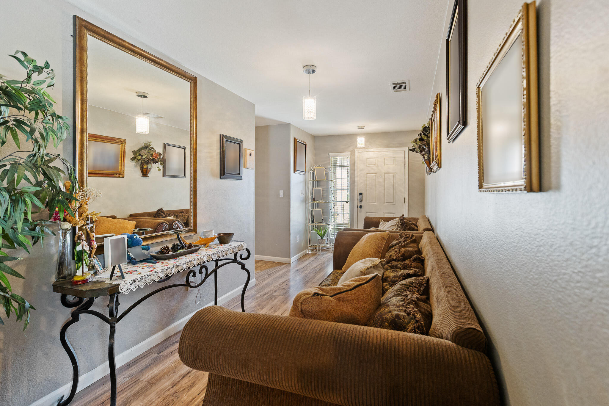 2215 Fiori St, Delano, CA 93215
