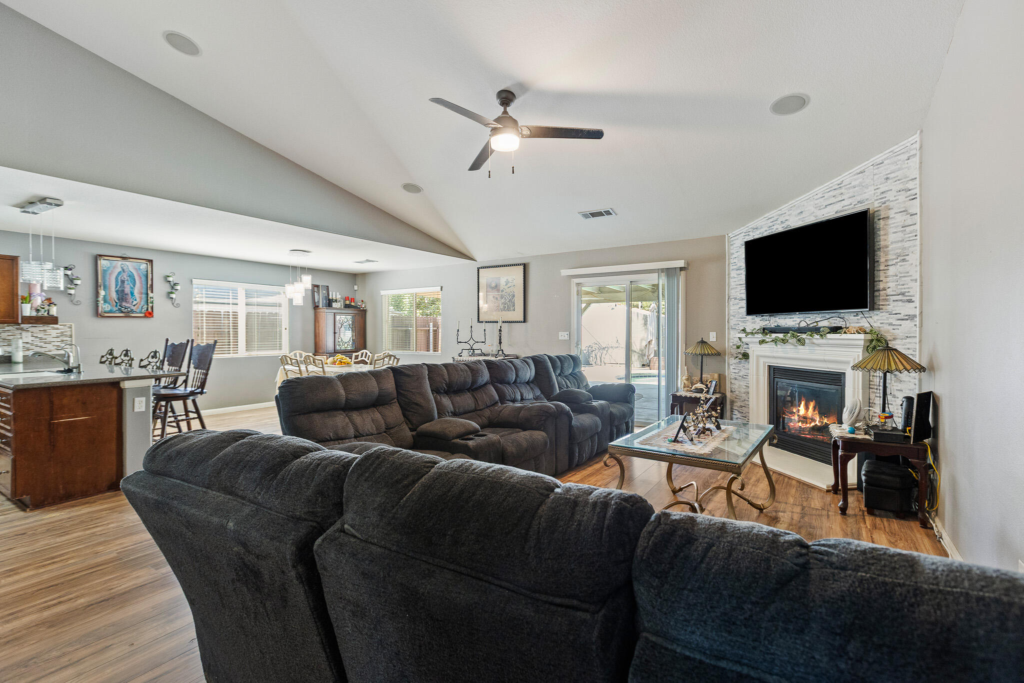 2215 Fiori St, Delano, CA 93215