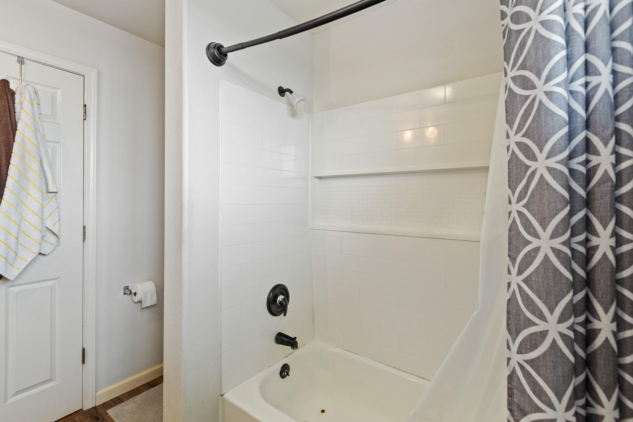 2215 Fiori St, Delano, CA 93215