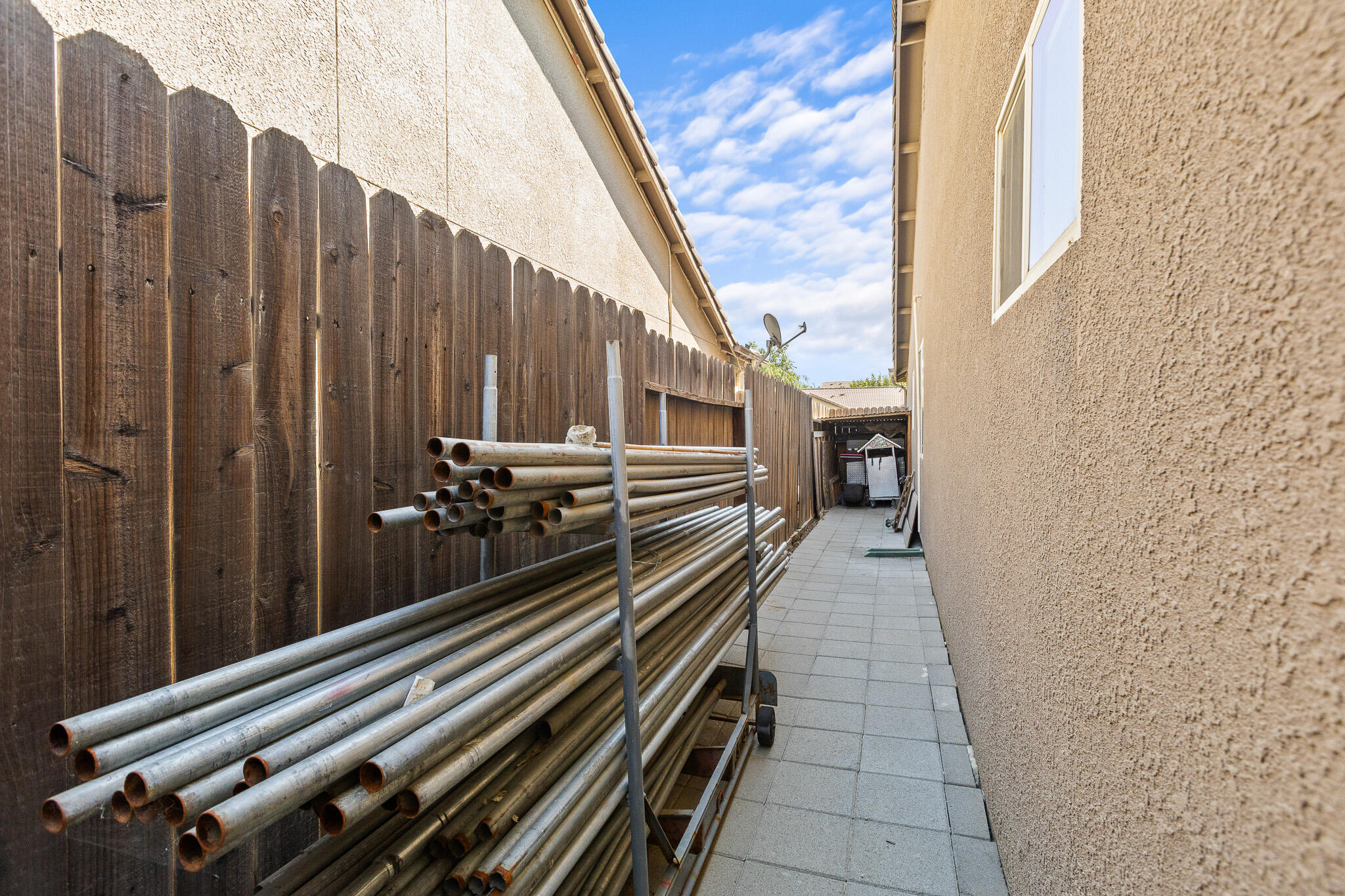 2215 Fiori St, Delano, CA 93215