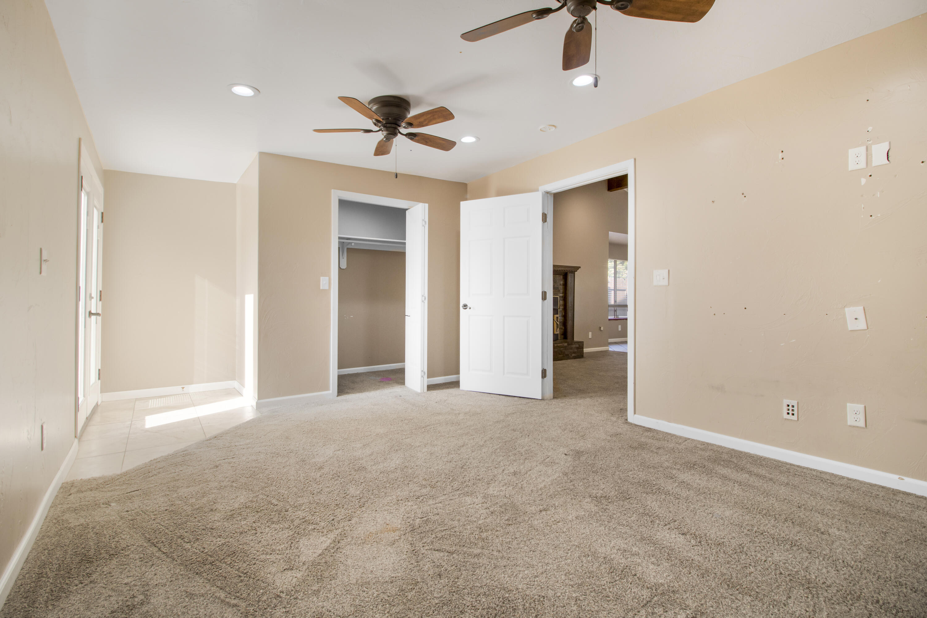 669 Coral St, Tulare, CA 93274
