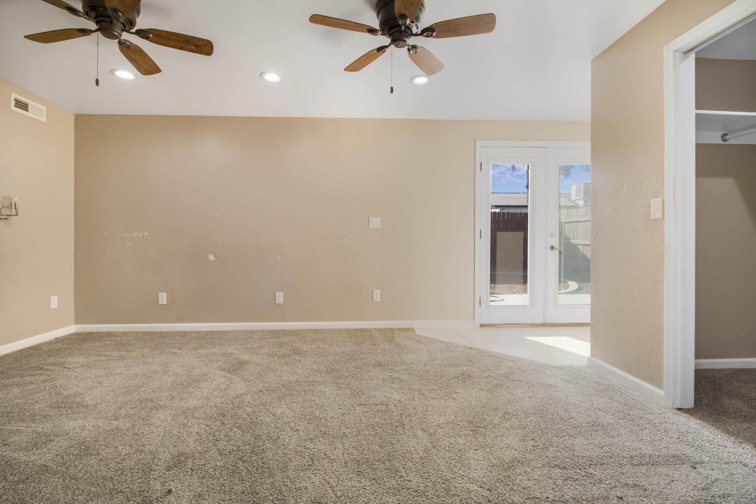 669 Coral St, Tulare, CA 93274